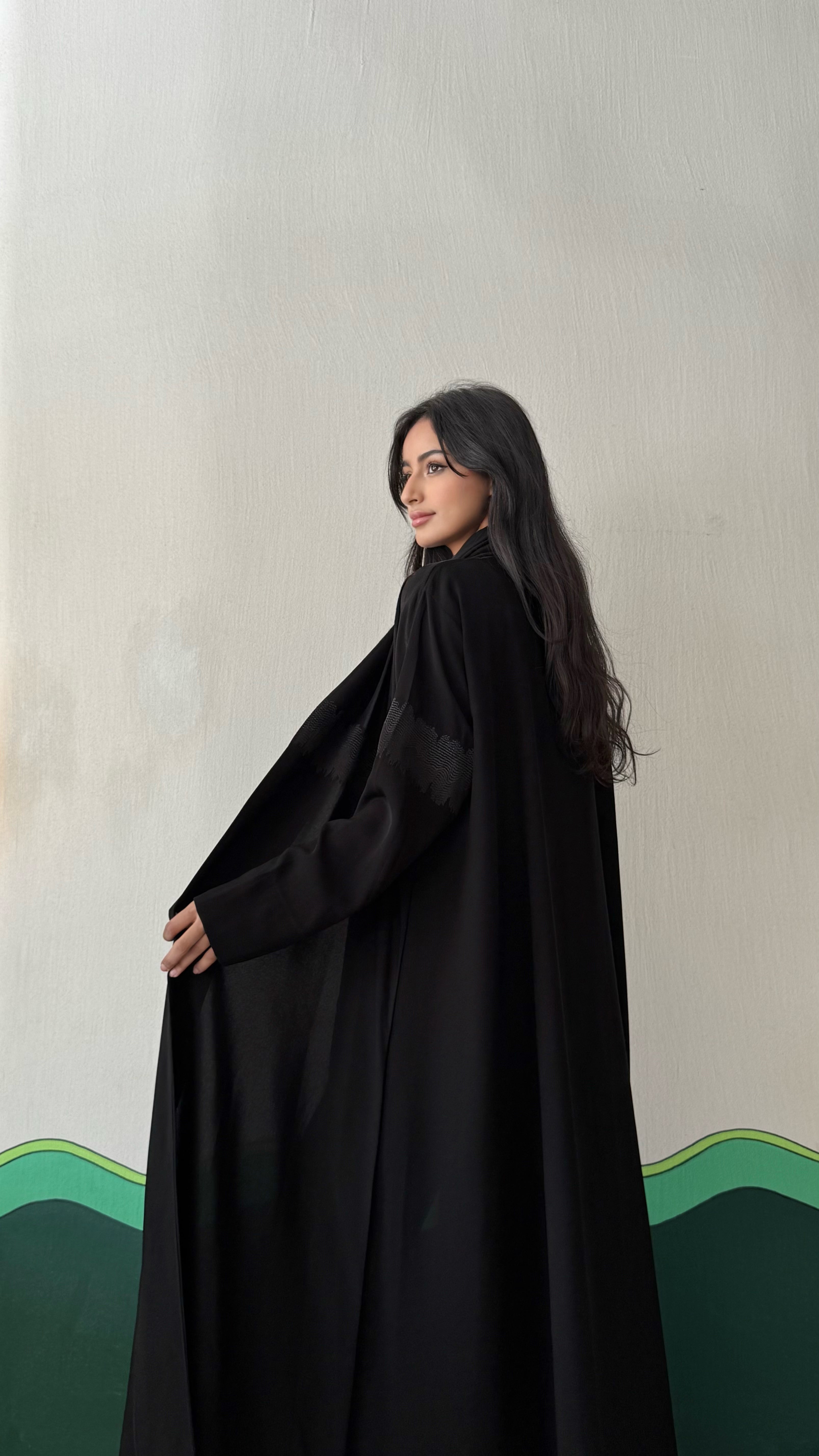 MWT338 - عباية سواد تطريز - Aya