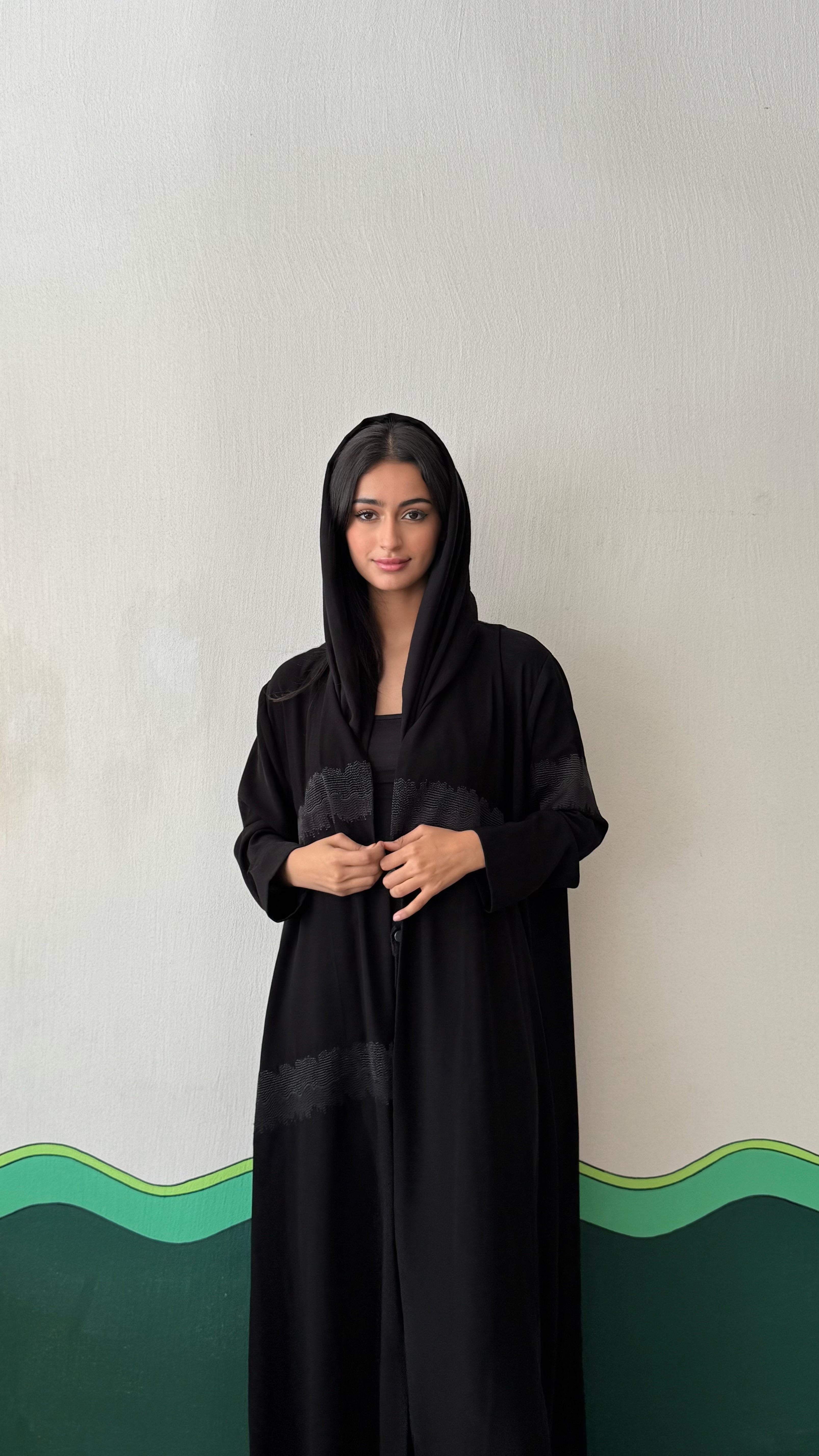 MWT338 - عباية سواد تطريز - Aya