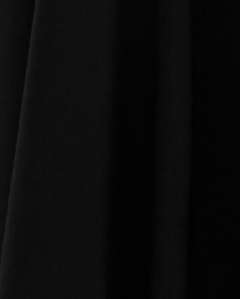 MWT1104 - عباية اسود بتدخيلة جاكار بالاكمام والجنب - Aya