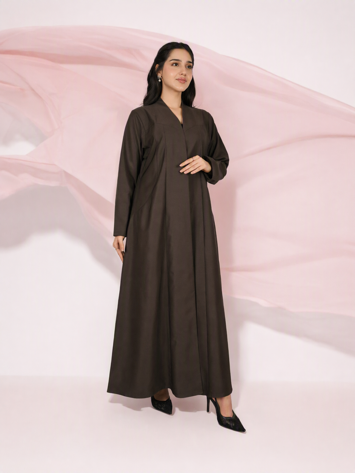 MWT4382 - عباية لف بتصميم يومي وعملي ربع كلوش بجيوب امامية - Aya