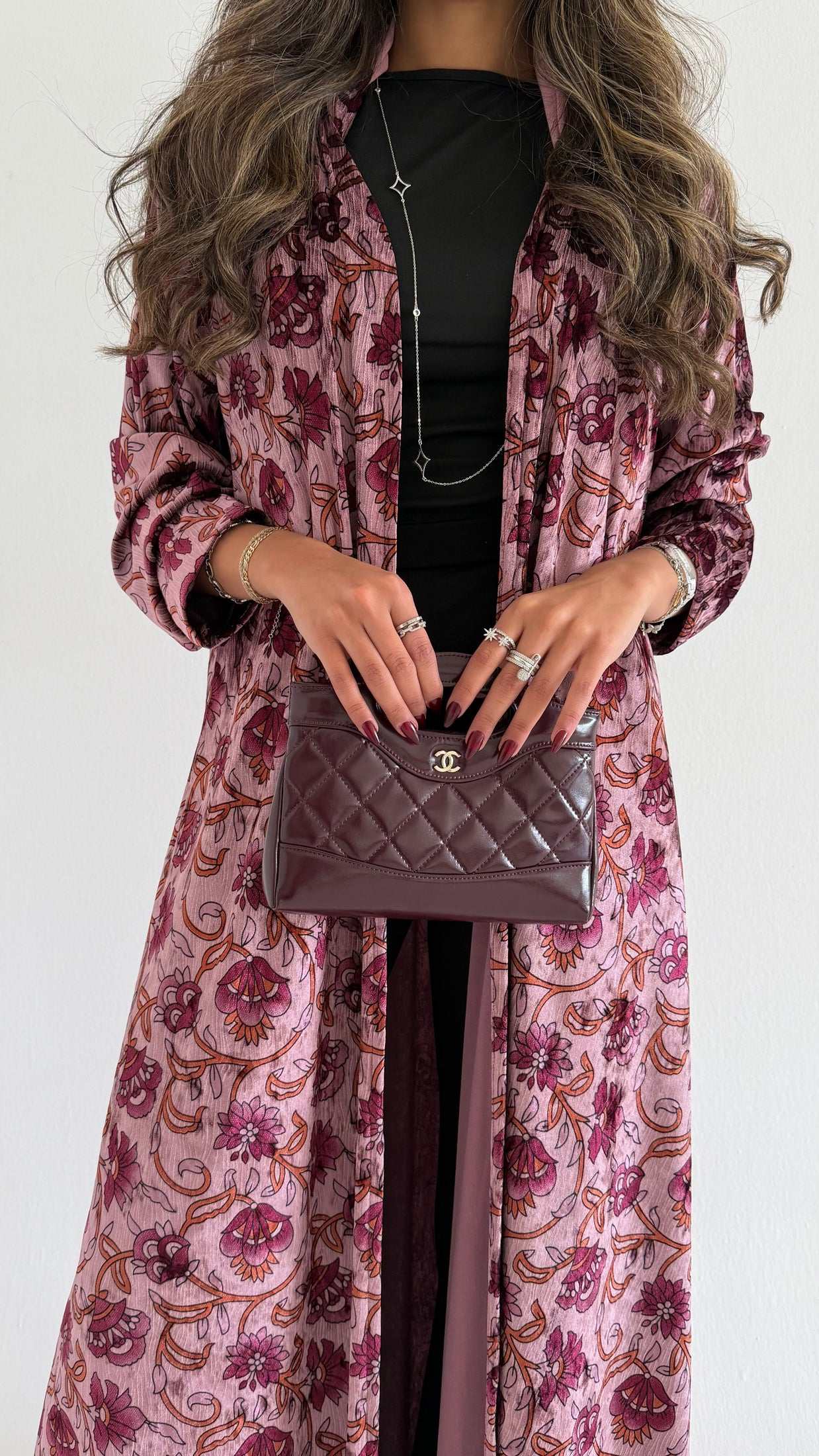 MWT586 - Velvet abaya with floral print | عباية مخمل زهري - Aya
