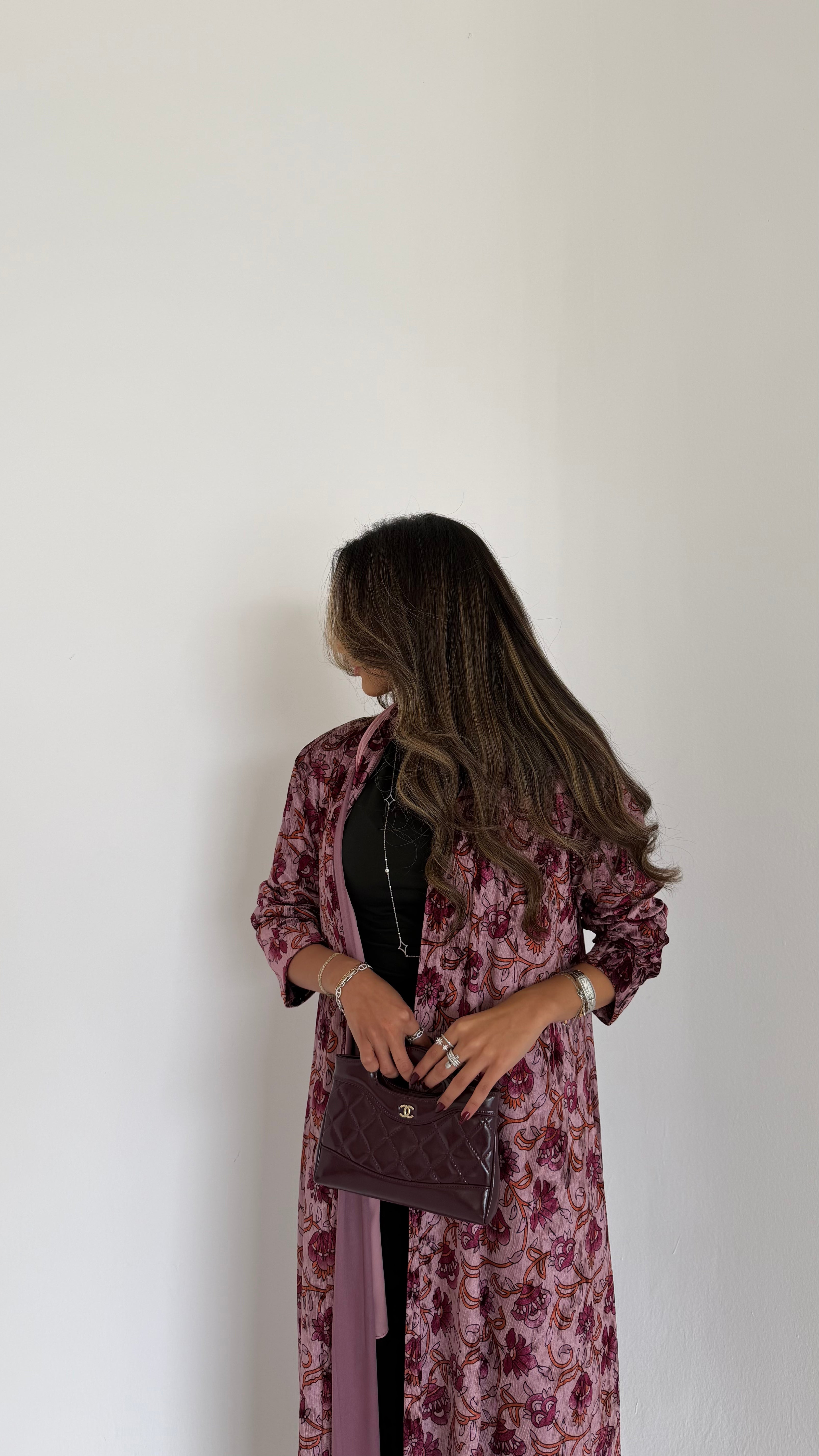 MWT586 - Velvet abaya with floral print | عباية مخمل زهري - Aya