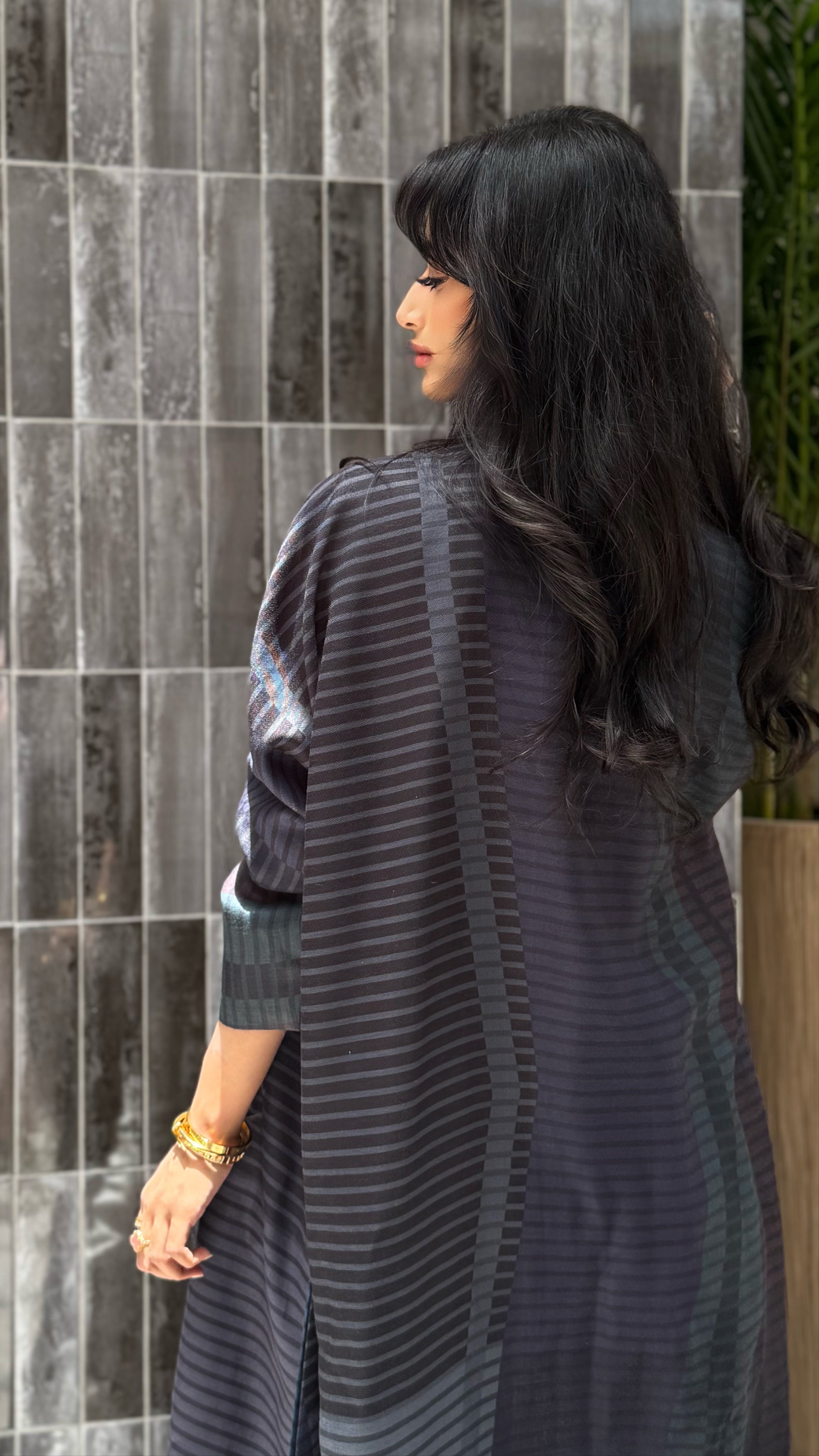 MW645 - Light Crepe Standing with Jacquard Half-Cloche