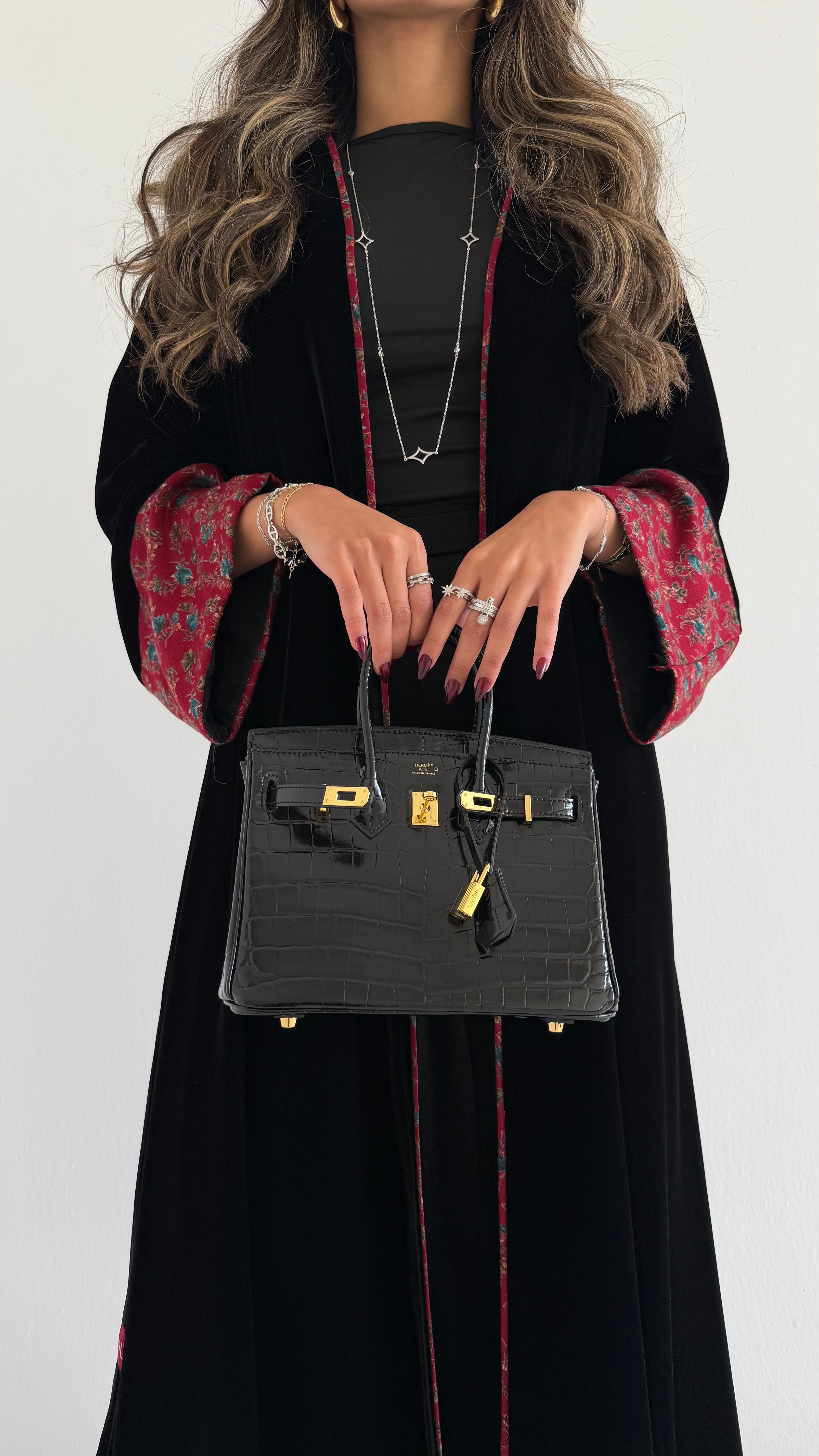 MWT705 - عباية مخمل مع تدخيلة كشميري أحمر | Velvet abaya with Red Kashmiri - Aya