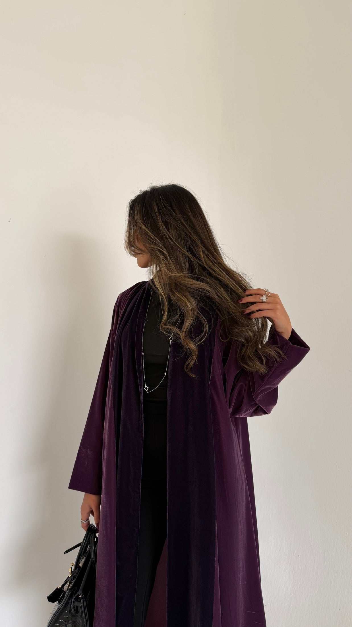MWT599 - Velvet abaya in light and dark purple | عباية مخمل موف غامق وموف فاتح - Aya