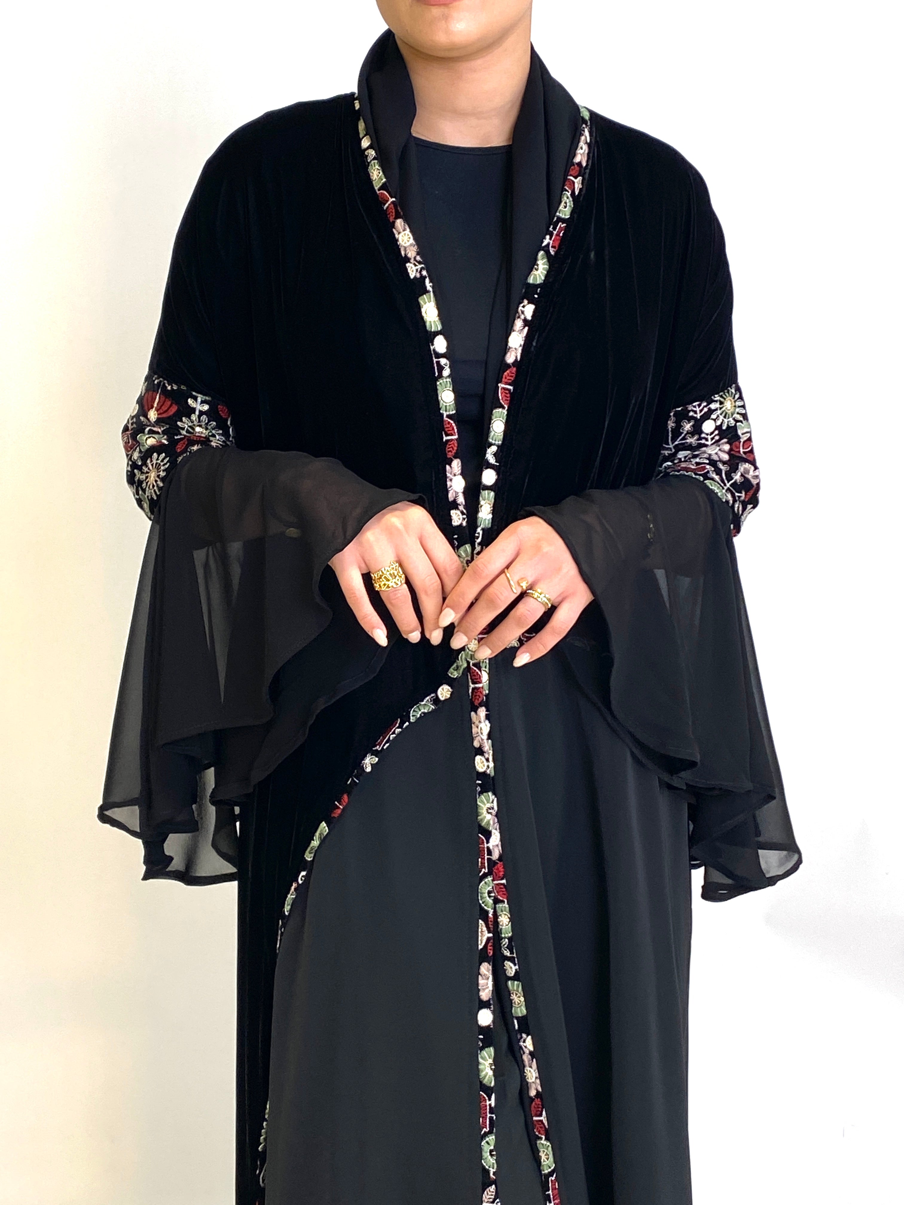 MW645 - Light Crepe Standing with Jacquard Half-Cloche