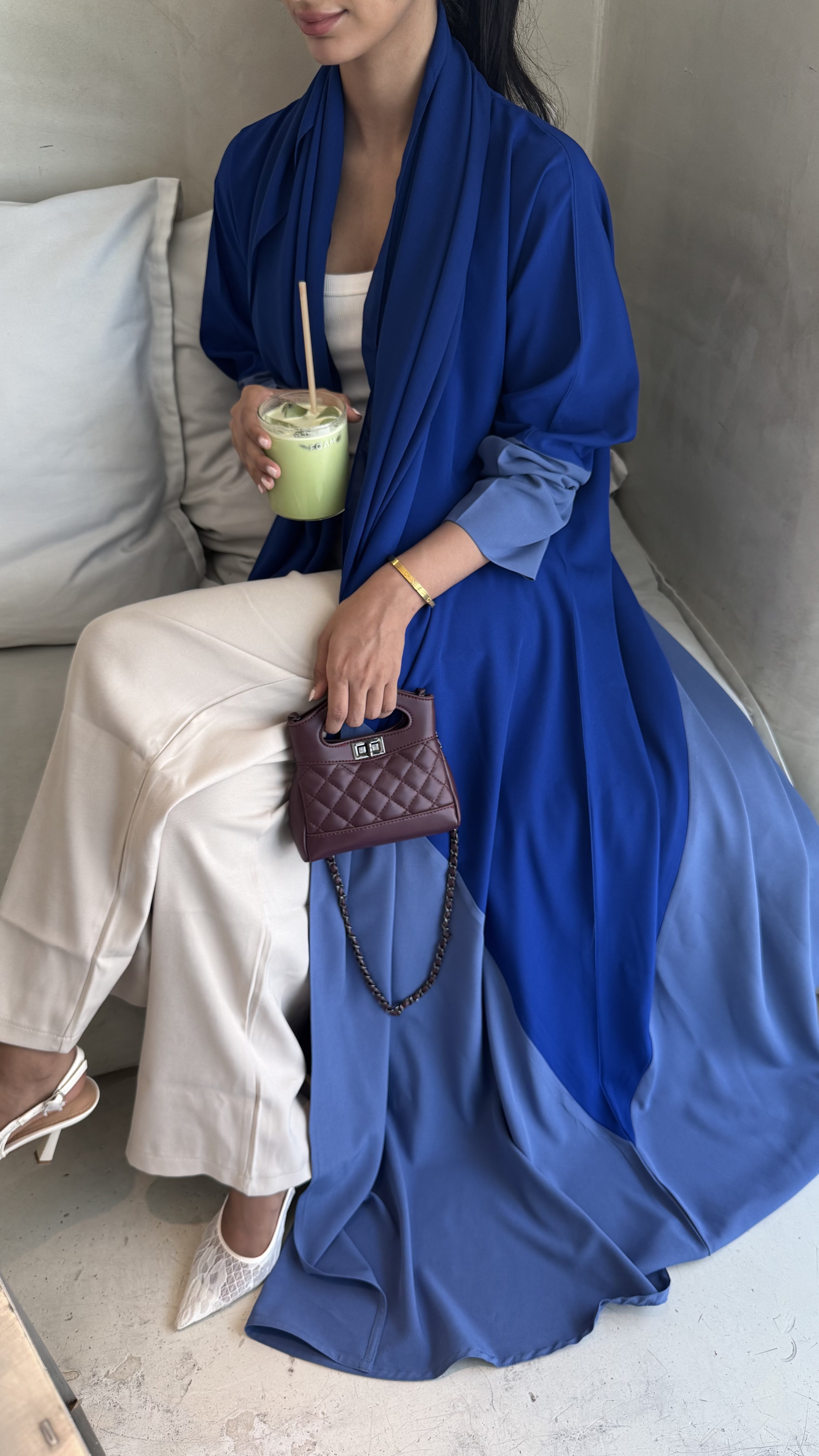 MWT41 -عباية كريب ازرق كلوش - Aya