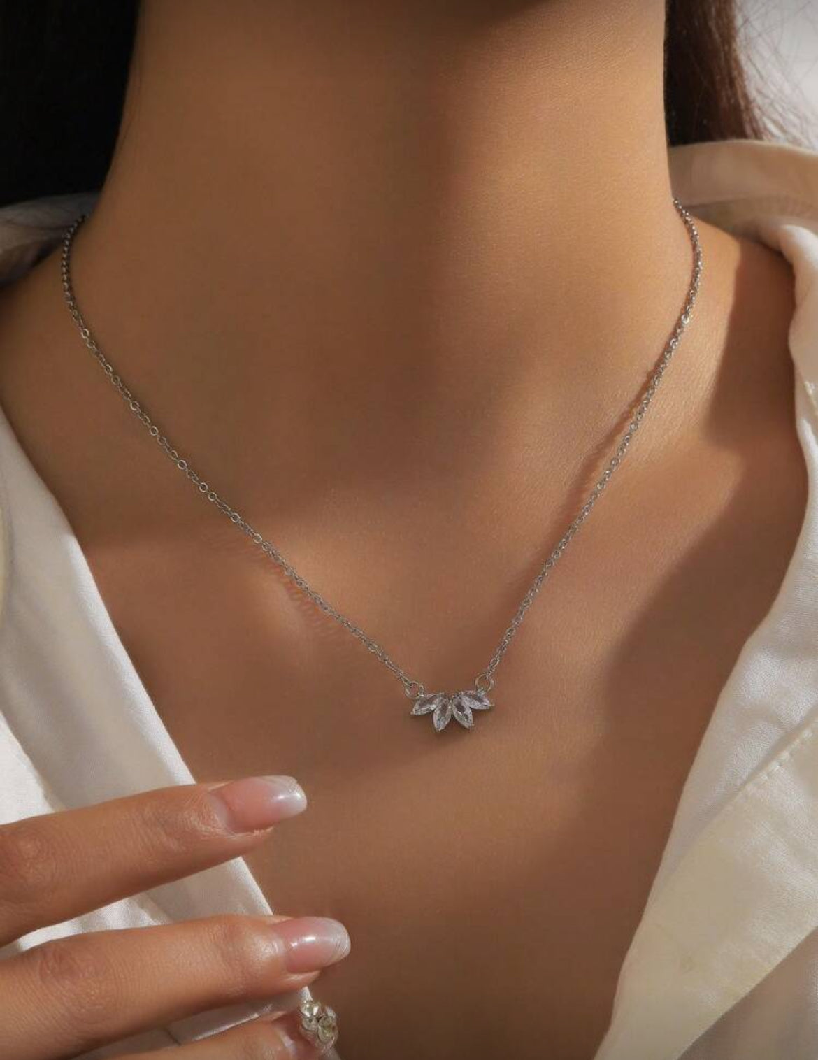 MWAC021 - عقد فضي بفصوص زركون - Aya