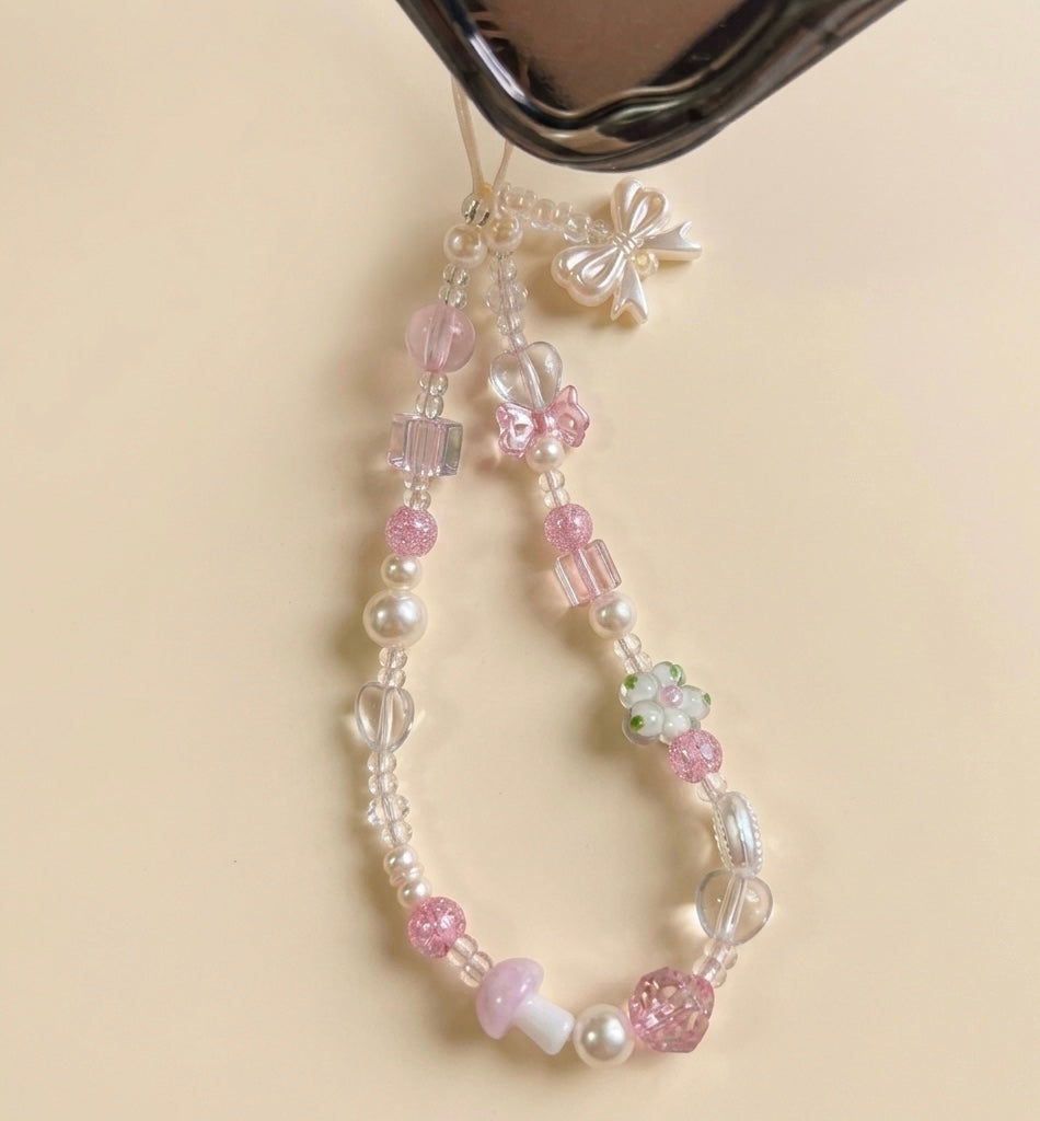 MWAC039 - سلسلة هاتف بتصميم وردة وفراشة مع فصوص كريستال - Aya