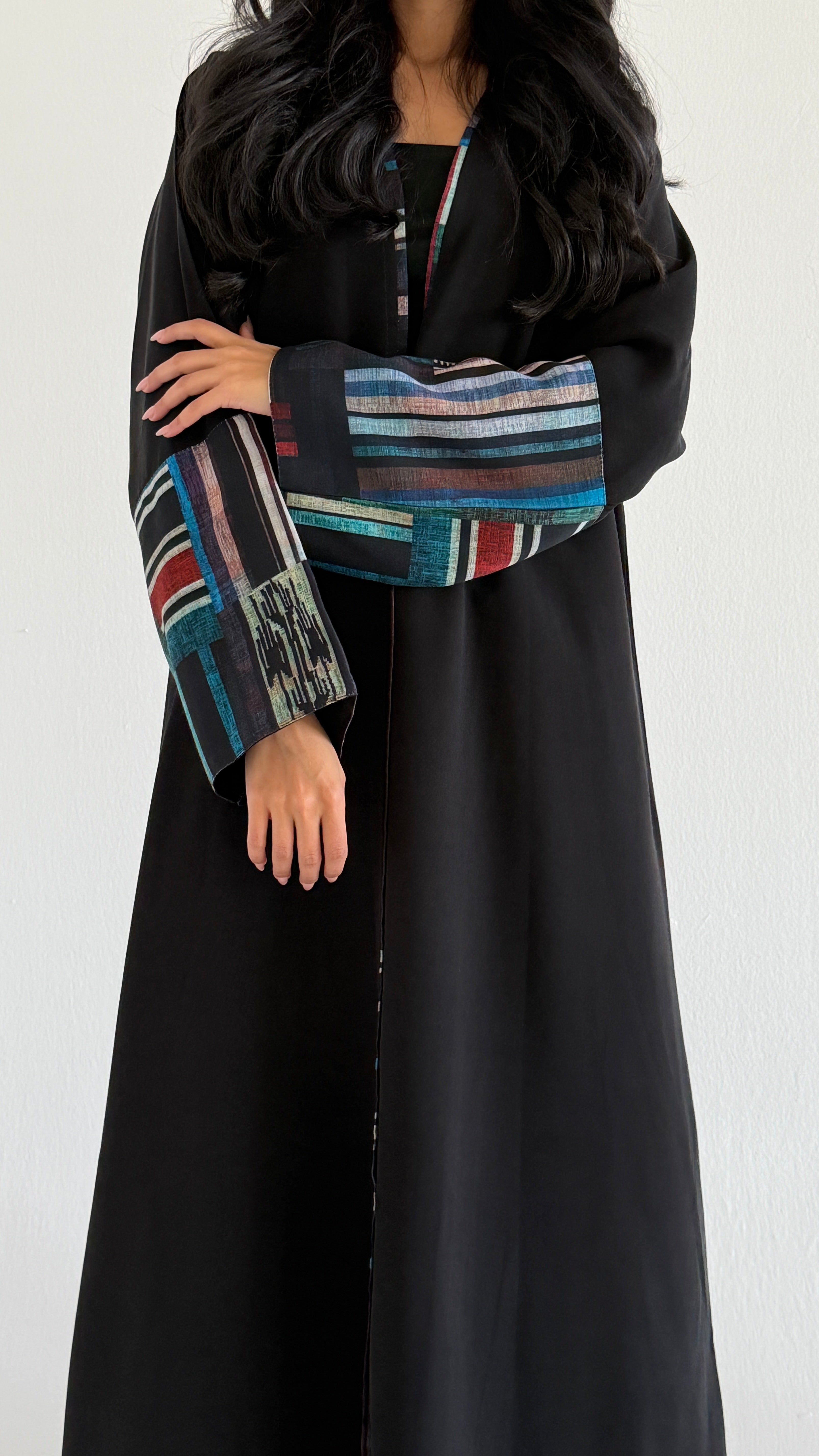 MWT1119 - عباية كريب مع تدخيلة لنن طباعة - Aya