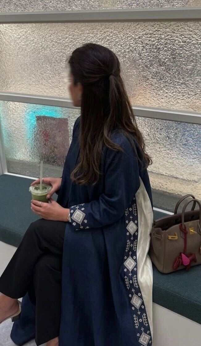 MWT1028 - عبايه لنن تطريز مع تدخيلة شانتون - Aya