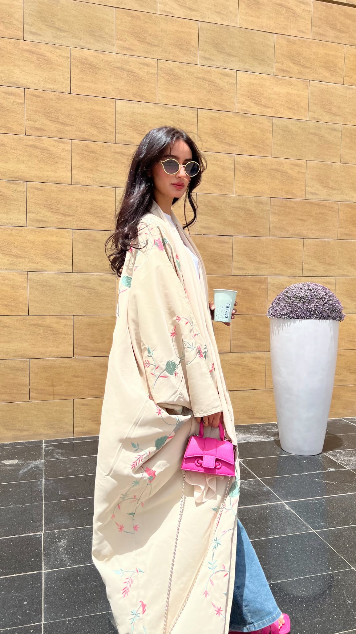 MW1348 - عباية بلون البيج من الكريب الناعم بتطريزات فاخرة - Aya