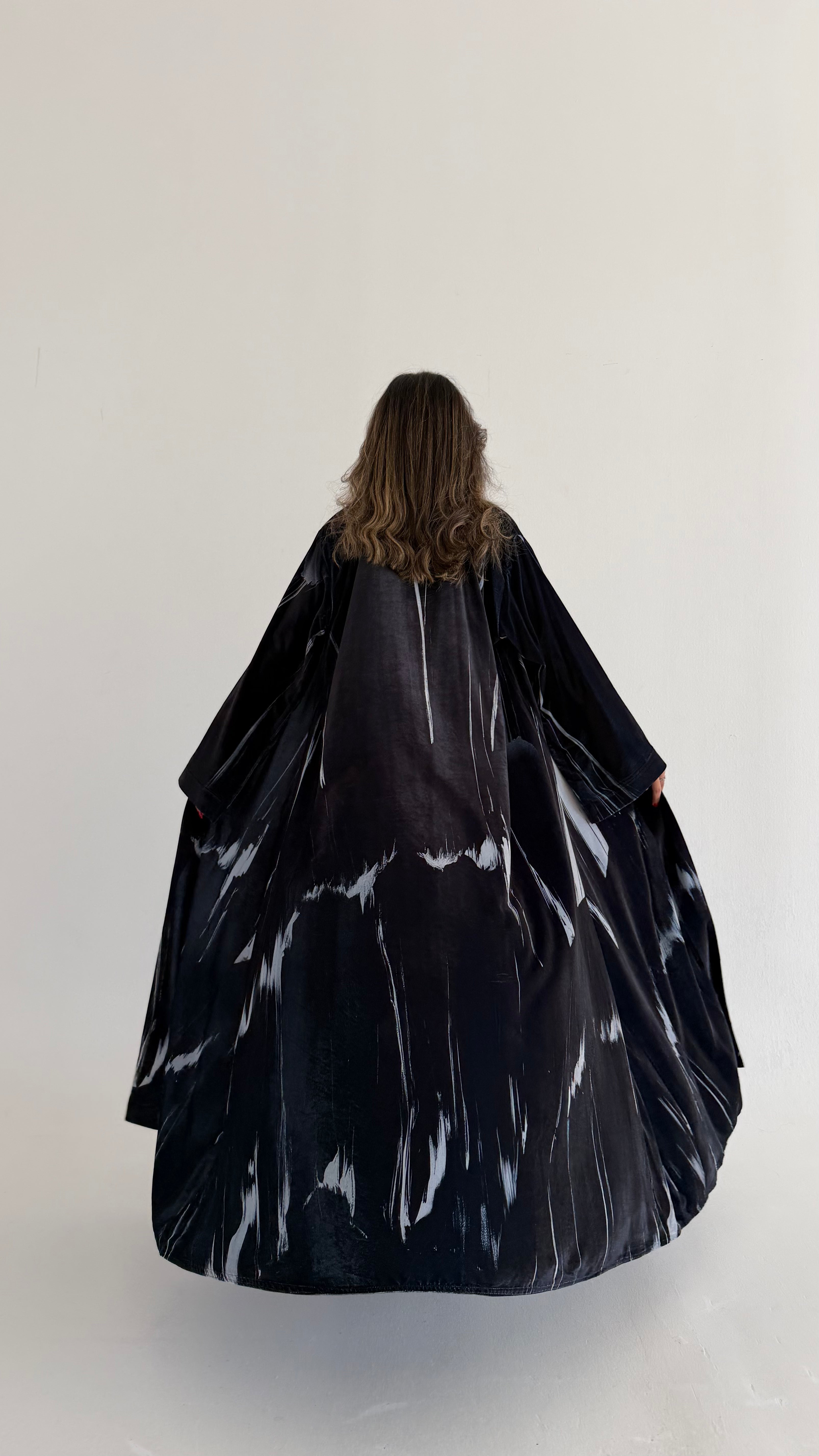 MWT613 - عباية مخمل طباعة