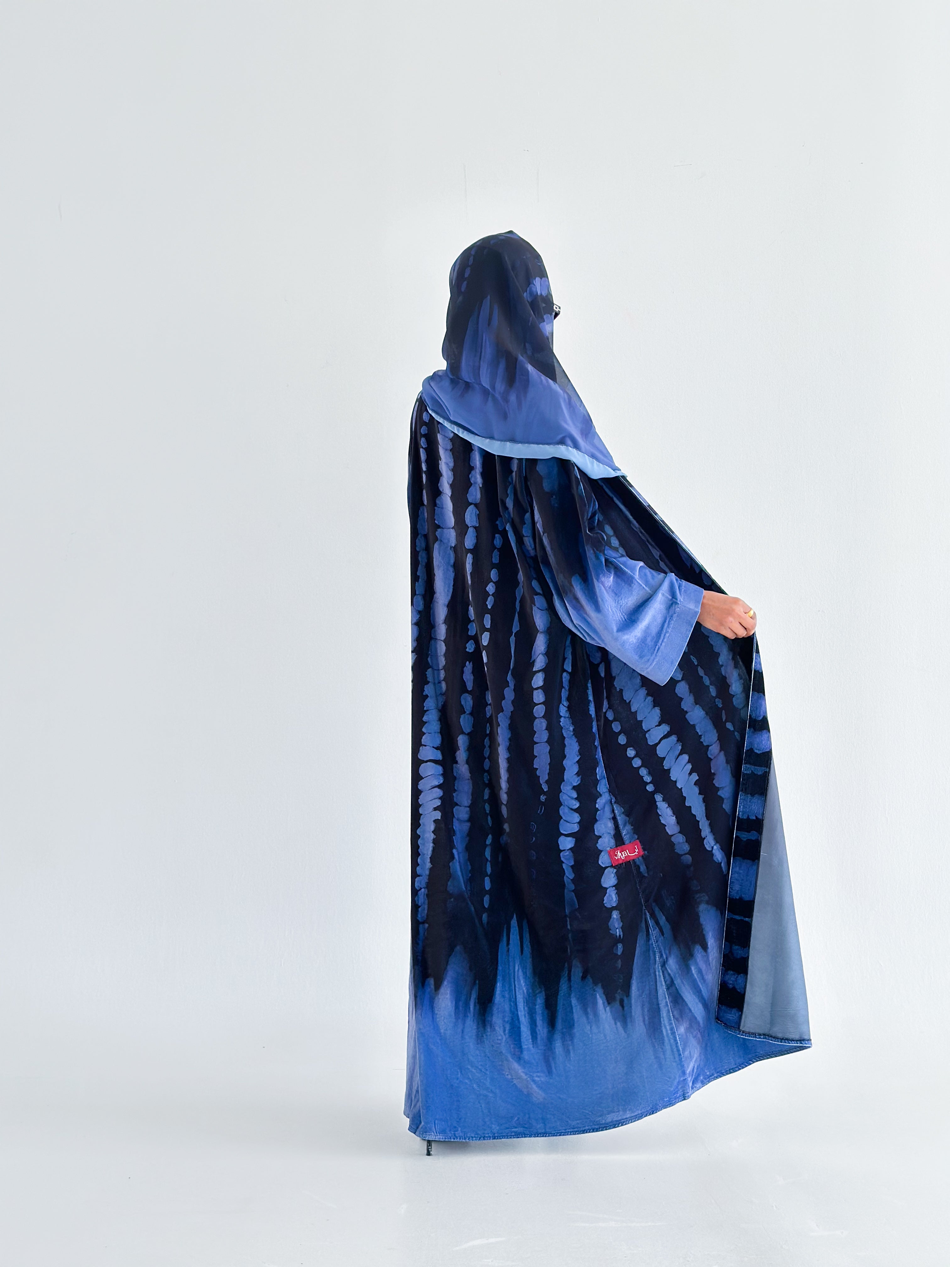 MWT614 - عباية مخمل طباعة - Aya