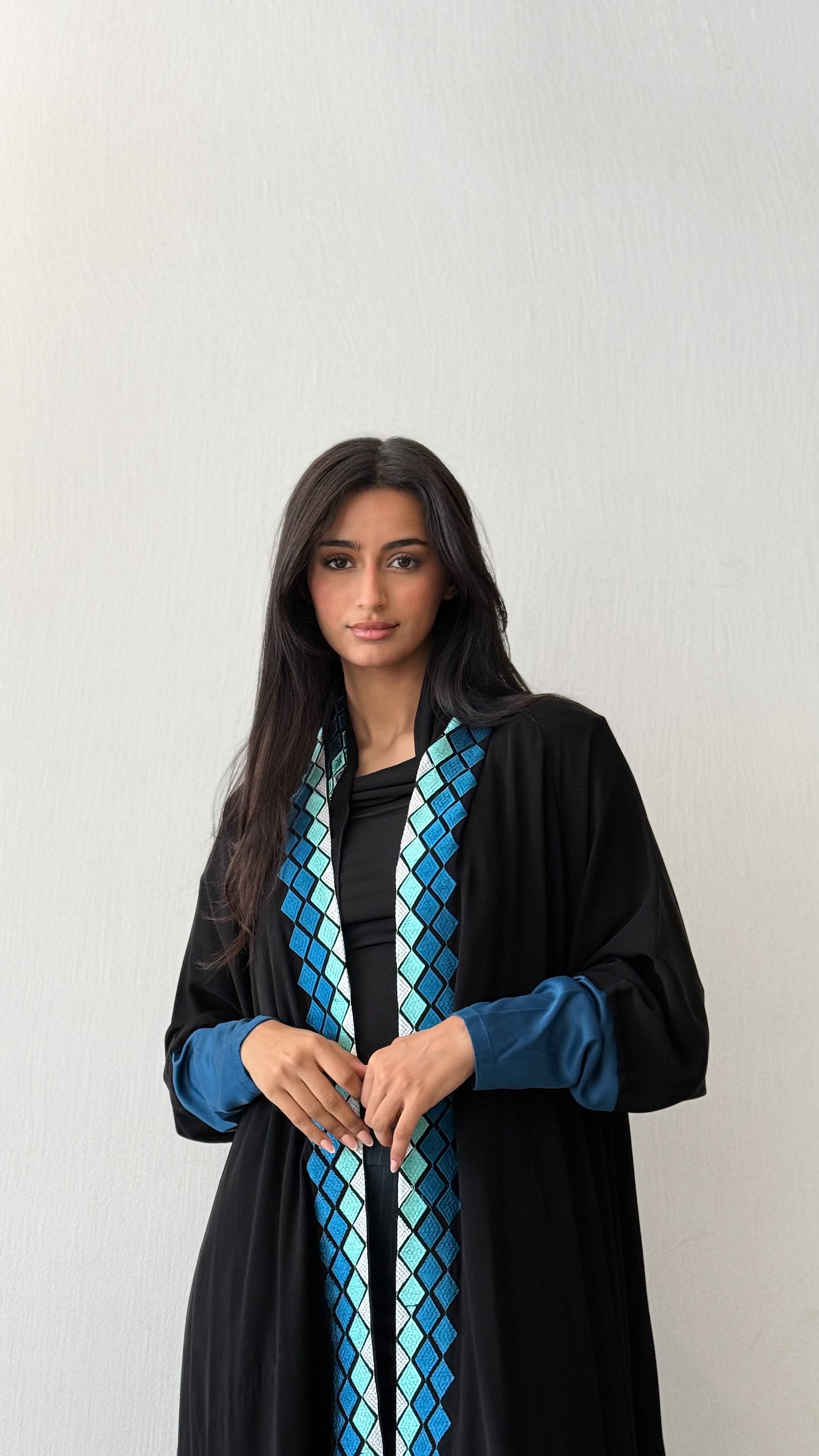 MW645 - Light Crepe Standing with Jacquard Half-Cloche