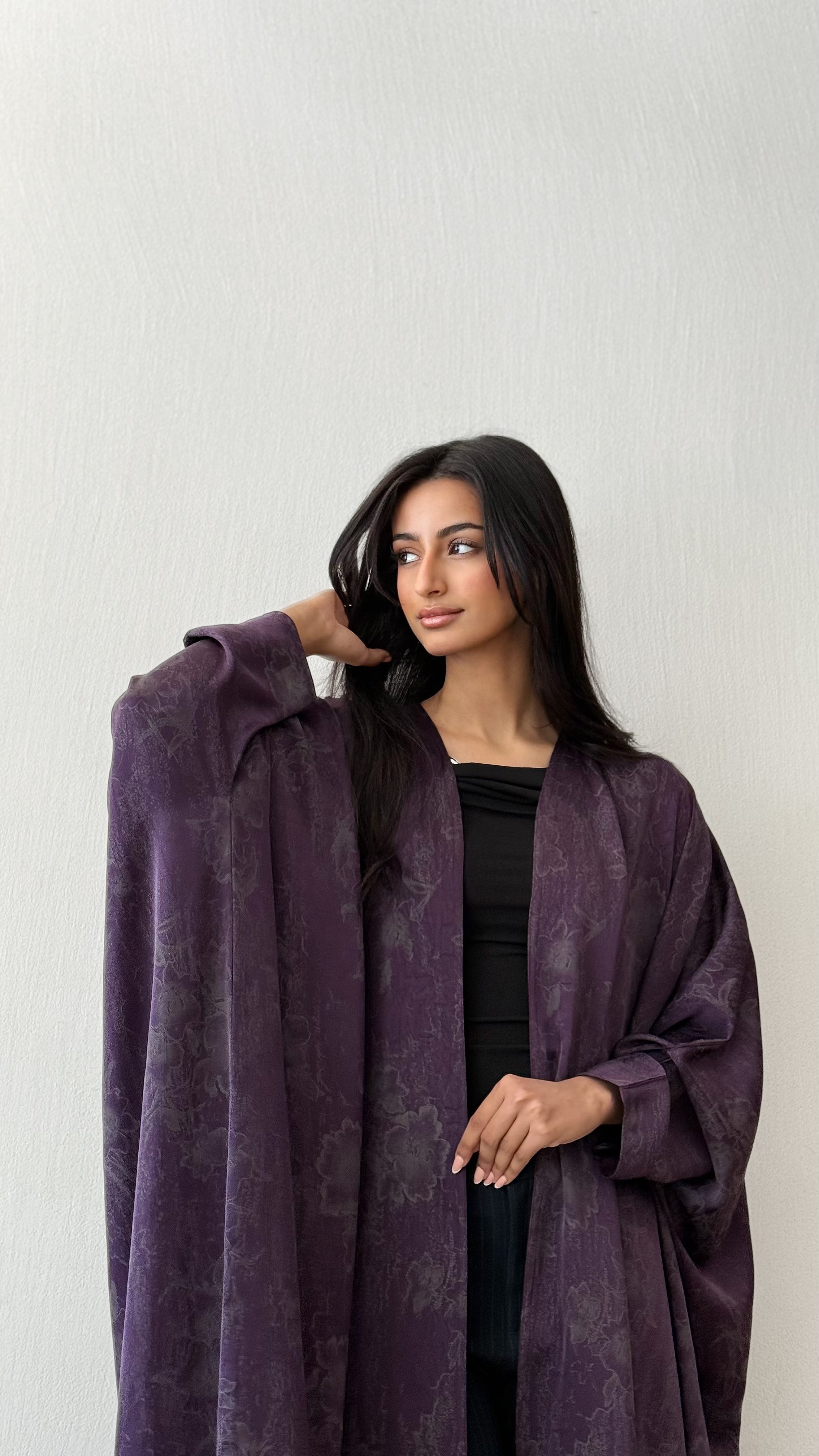 MW645 - Light Crepe Standing with Jacquard Half-Cloche