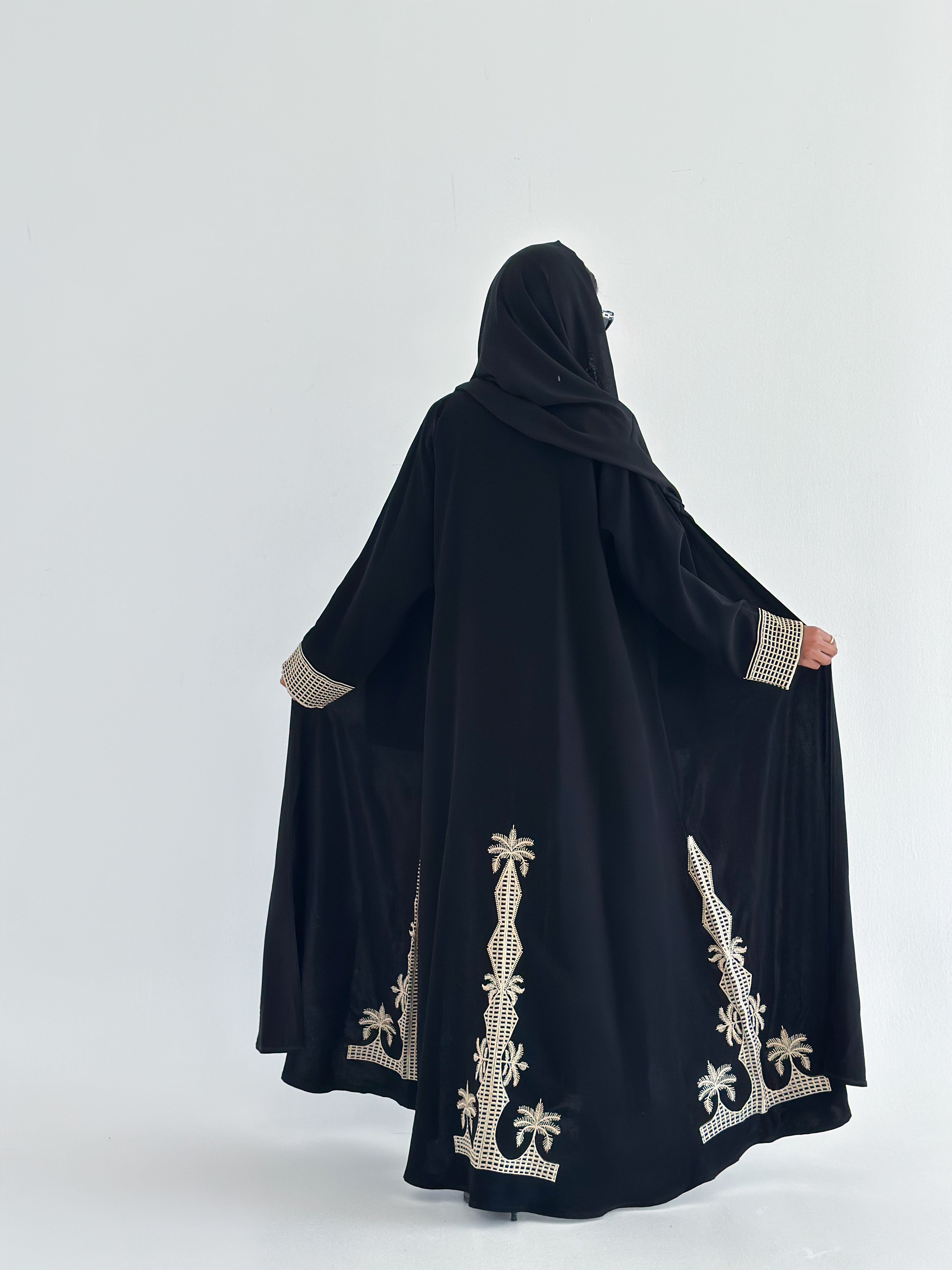 MW645 - Light Crepe Standing with Jacquard Half-Cloche