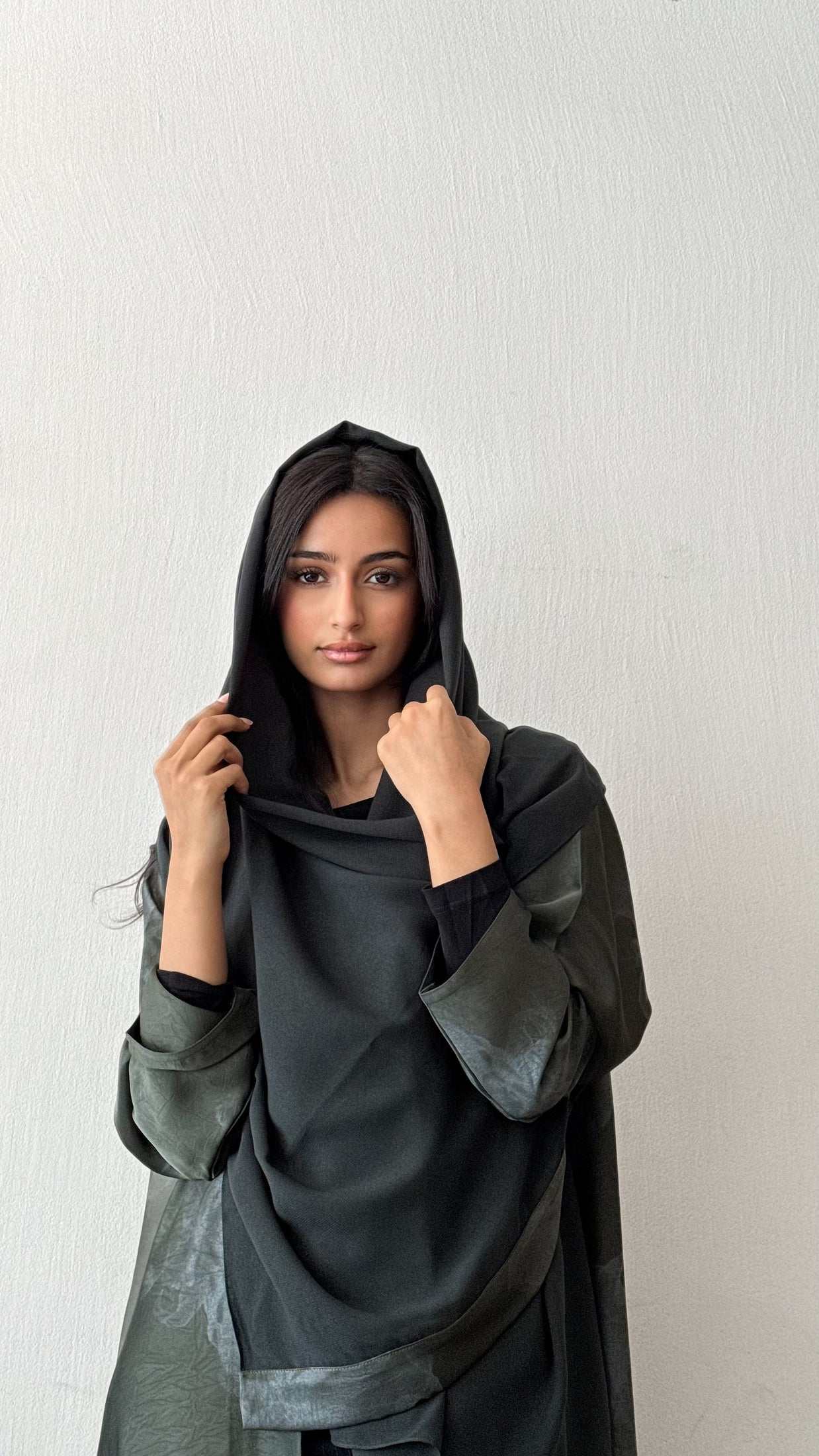 MW1727 - عباية تفتة جاكار - Aya