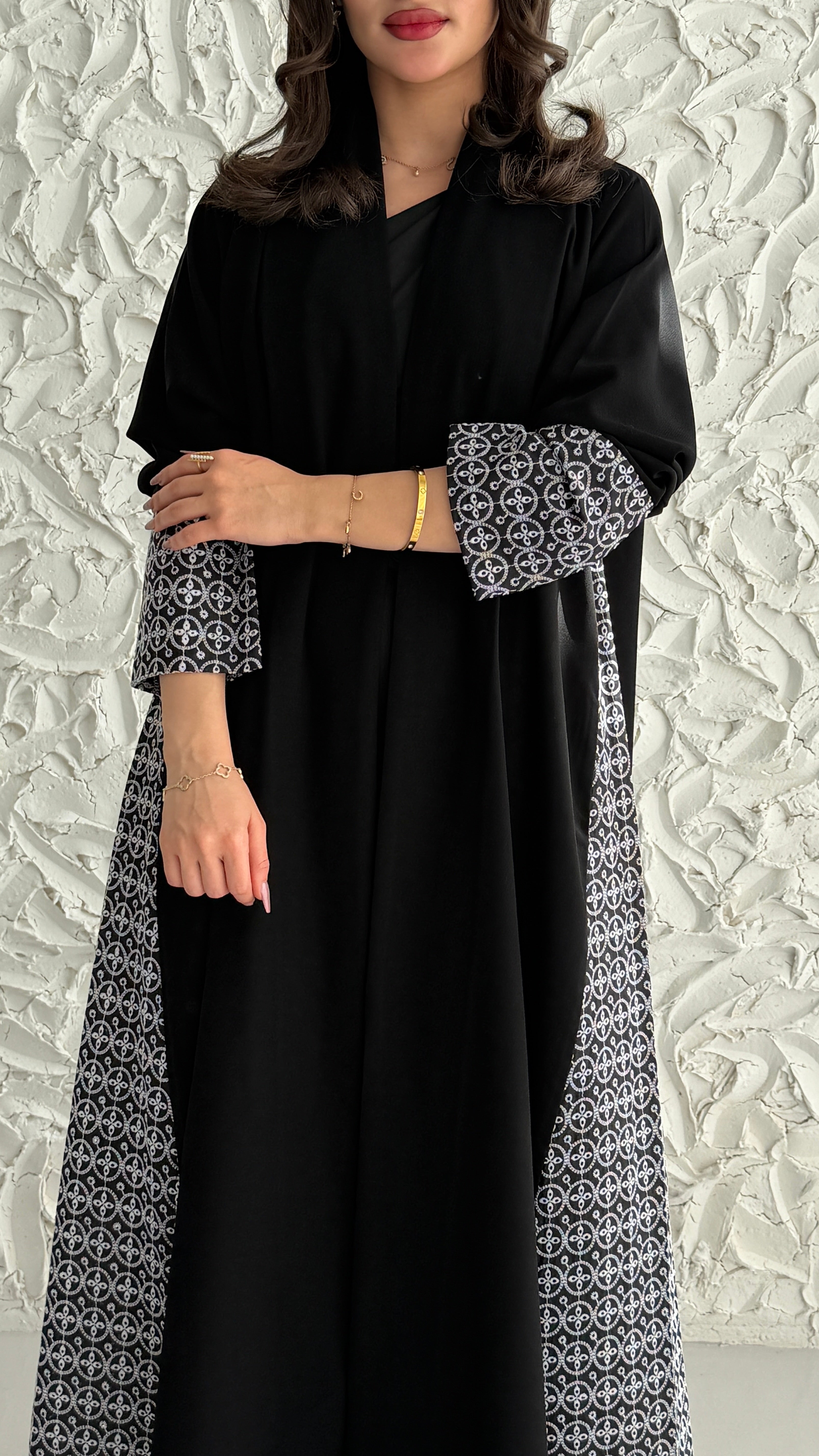 MWT5023 - قماش كريب اسود مع قماش ركامه ابيض واسود قصة كلوش - Aya