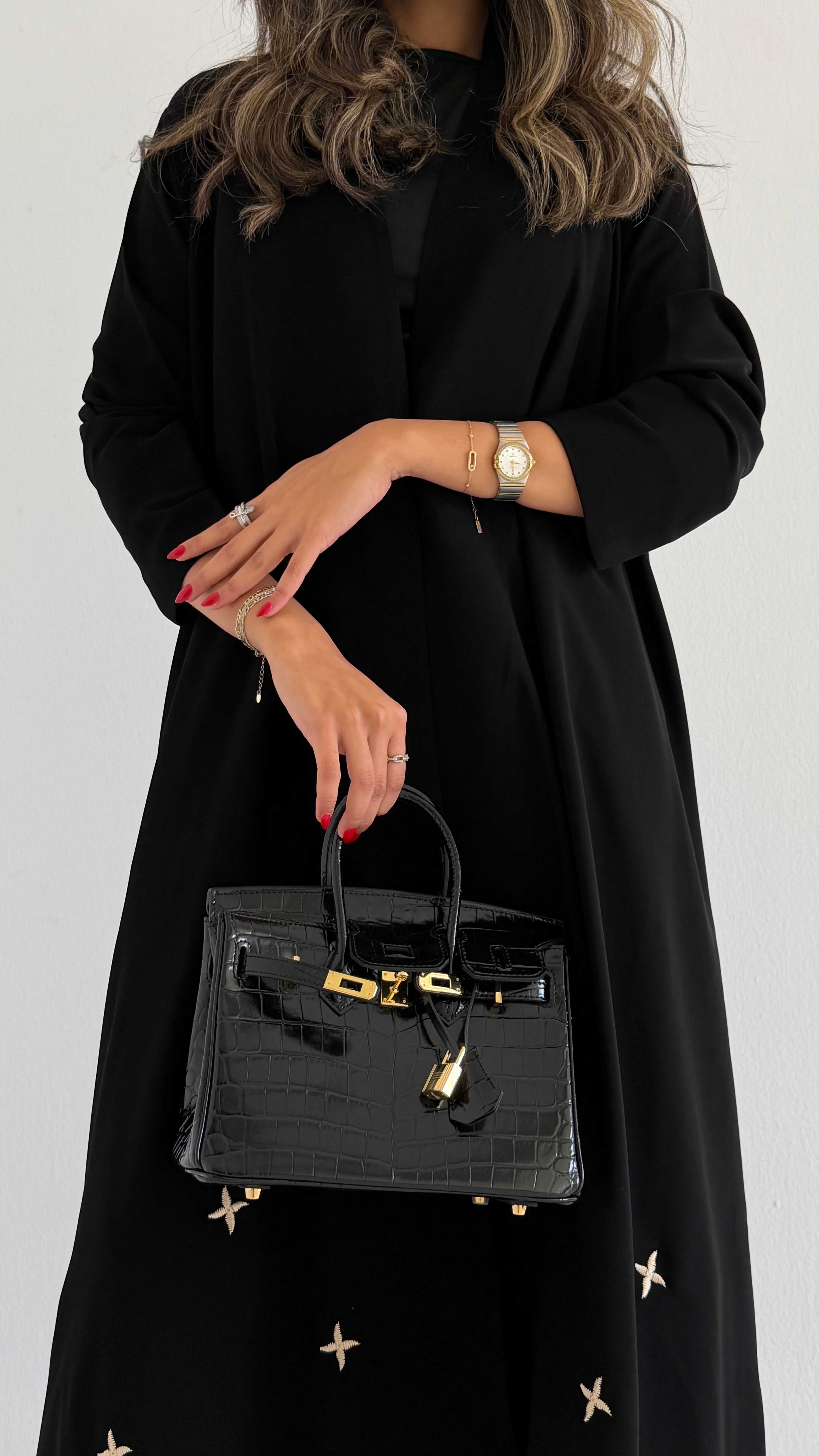 MW645 - Light Crepe Standing with Jacquard Half-Cloche