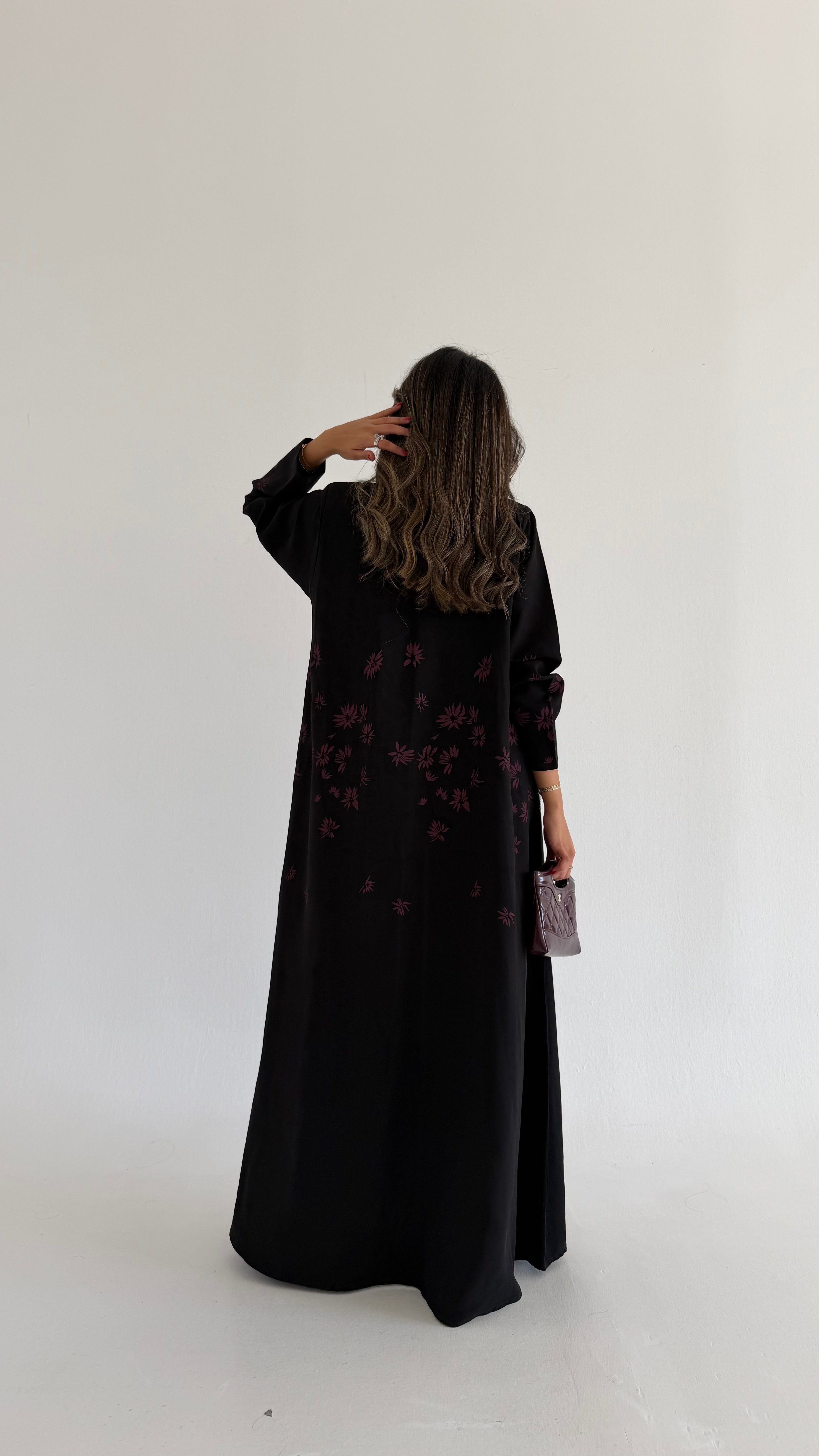 MW1301 - عبايه كريب سوداء