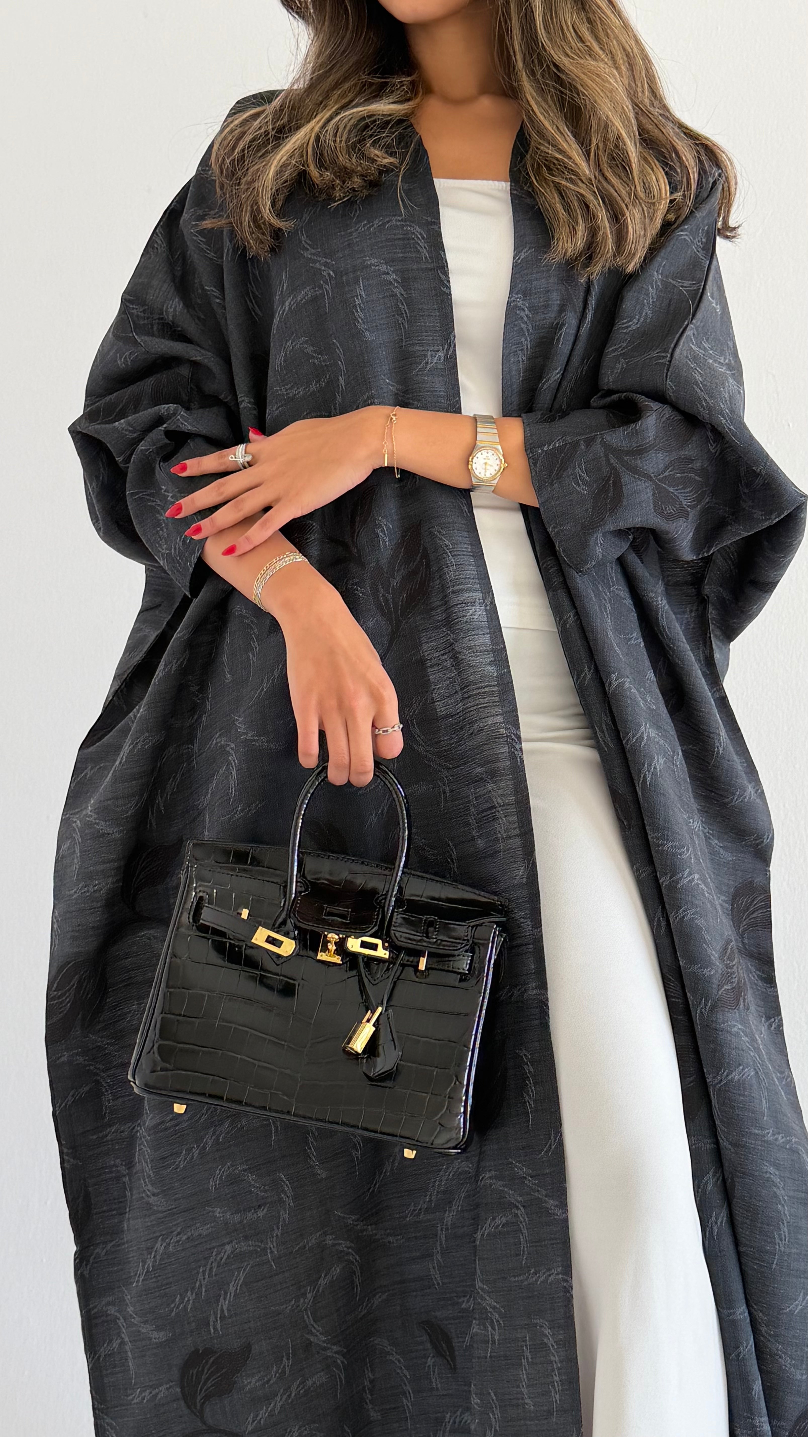 MW645 - Light Crepe Standing with Jacquard Half-Cloche