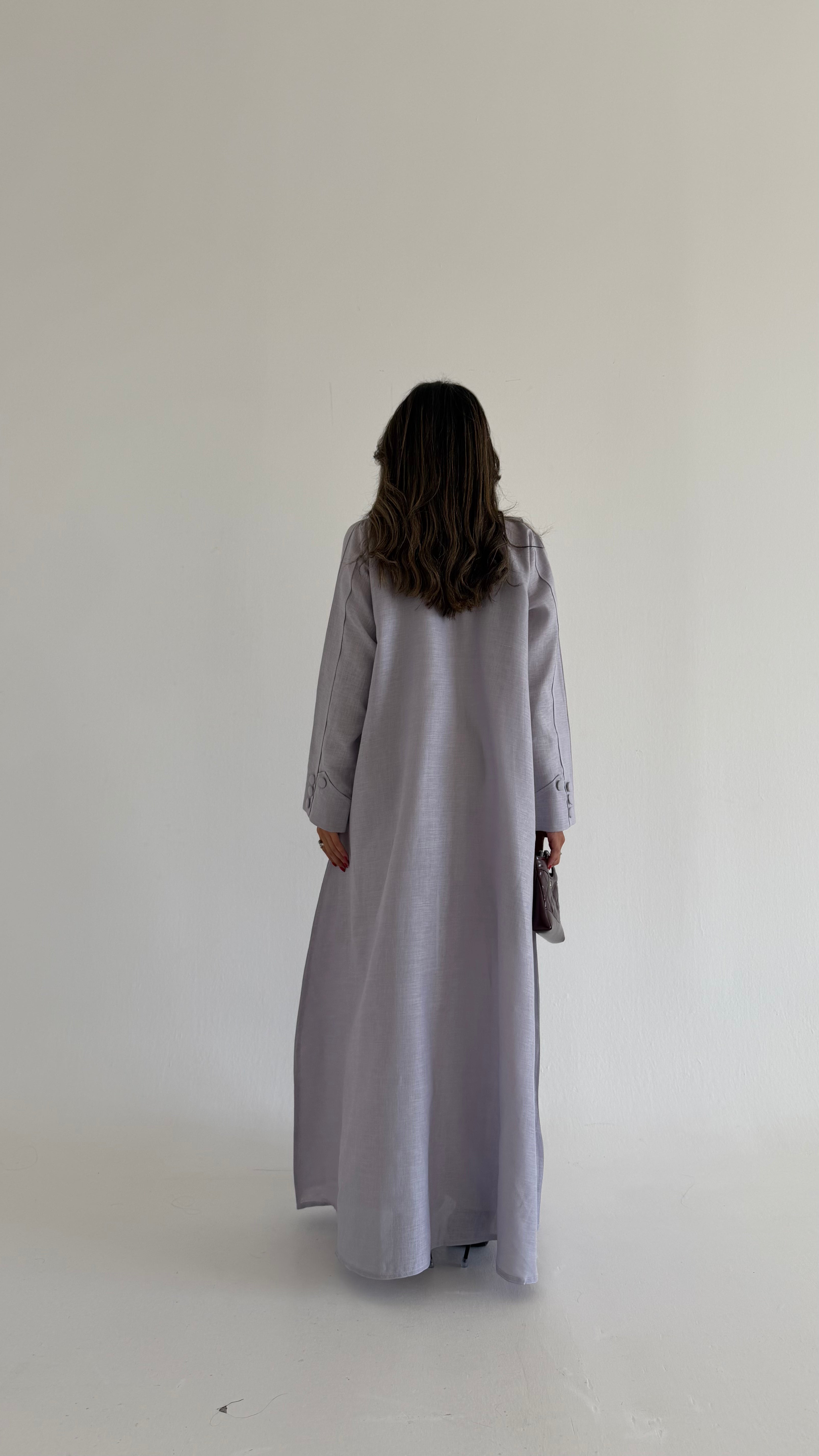 MW645 - Light Crepe Standing with Jacquard Half-Cloche