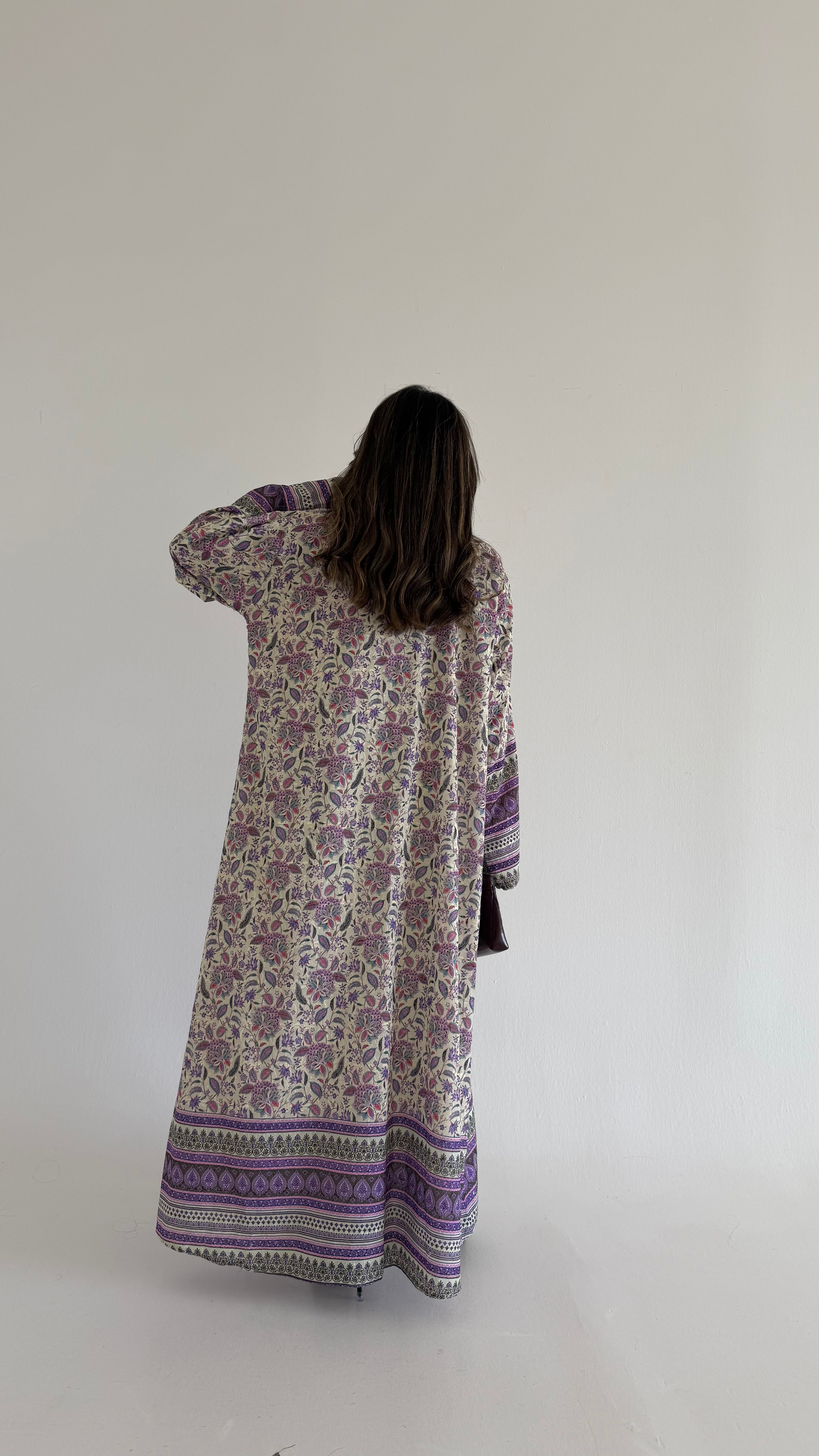 MW645 - Light Crepe Standing with Jacquard Half-Cloche