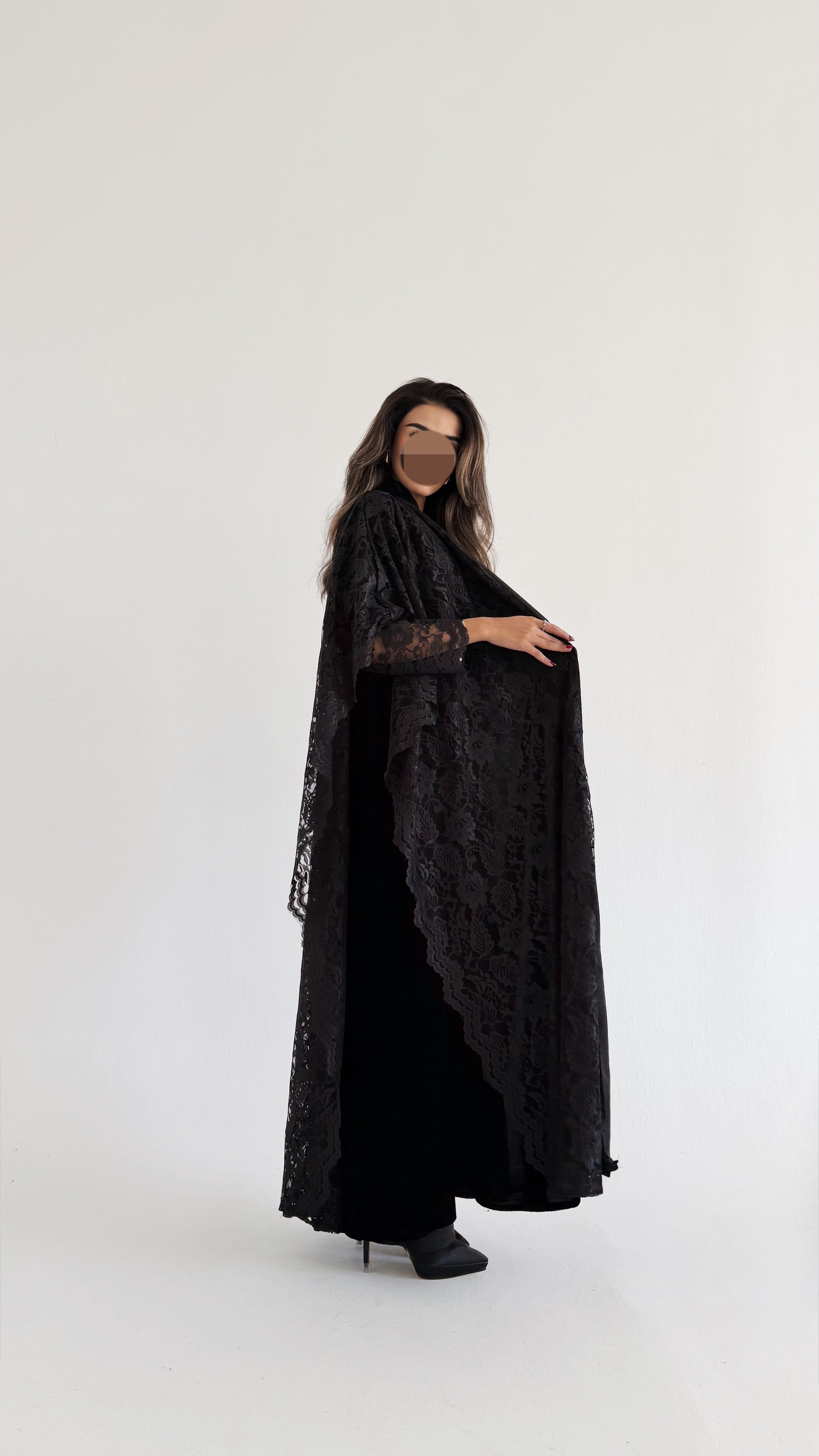 MW645 - Light Crepe Standing with Jacquard Half-Cloche