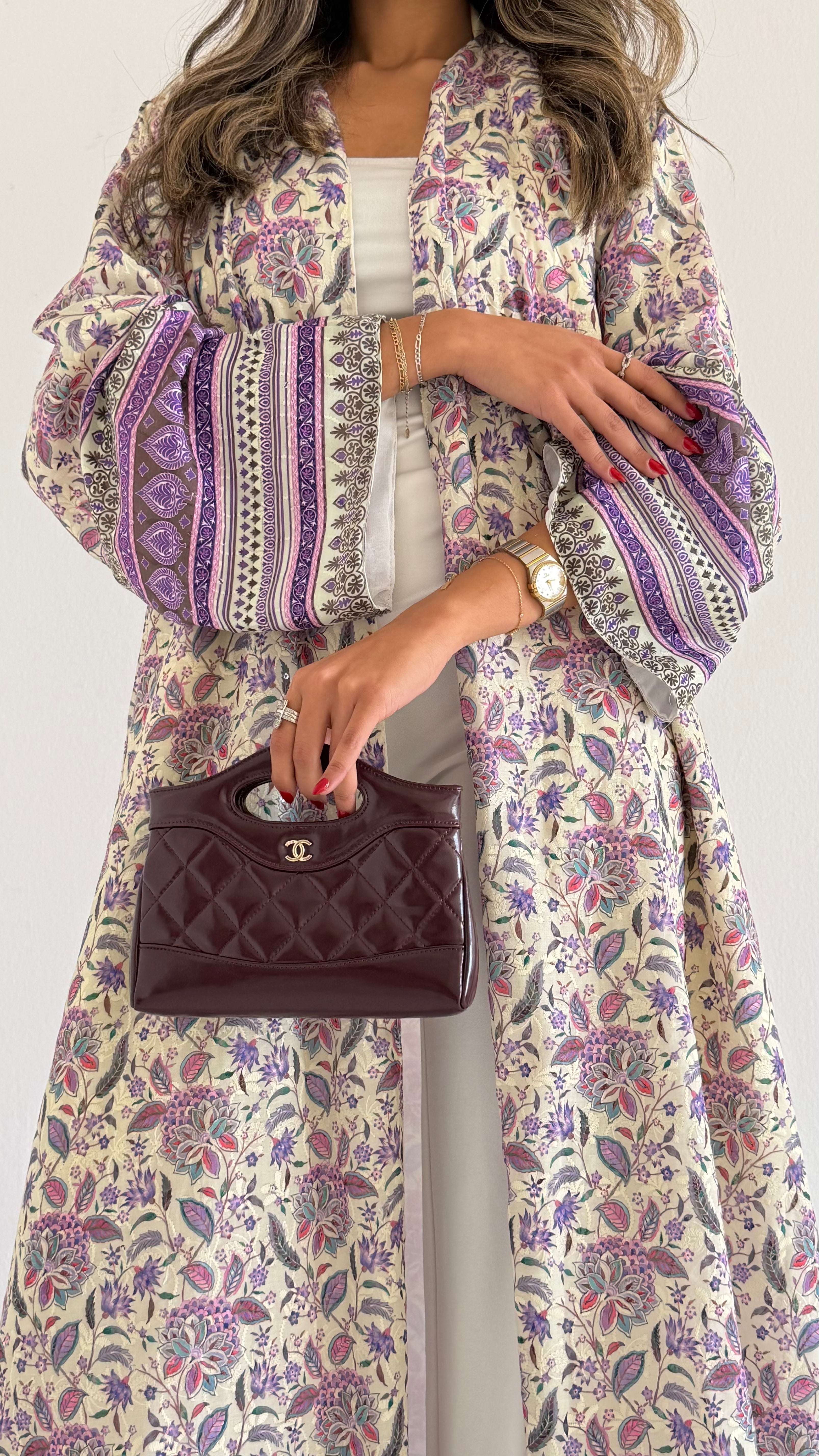 MW645 - Light Crepe Standing with Jacquard Half-Cloche