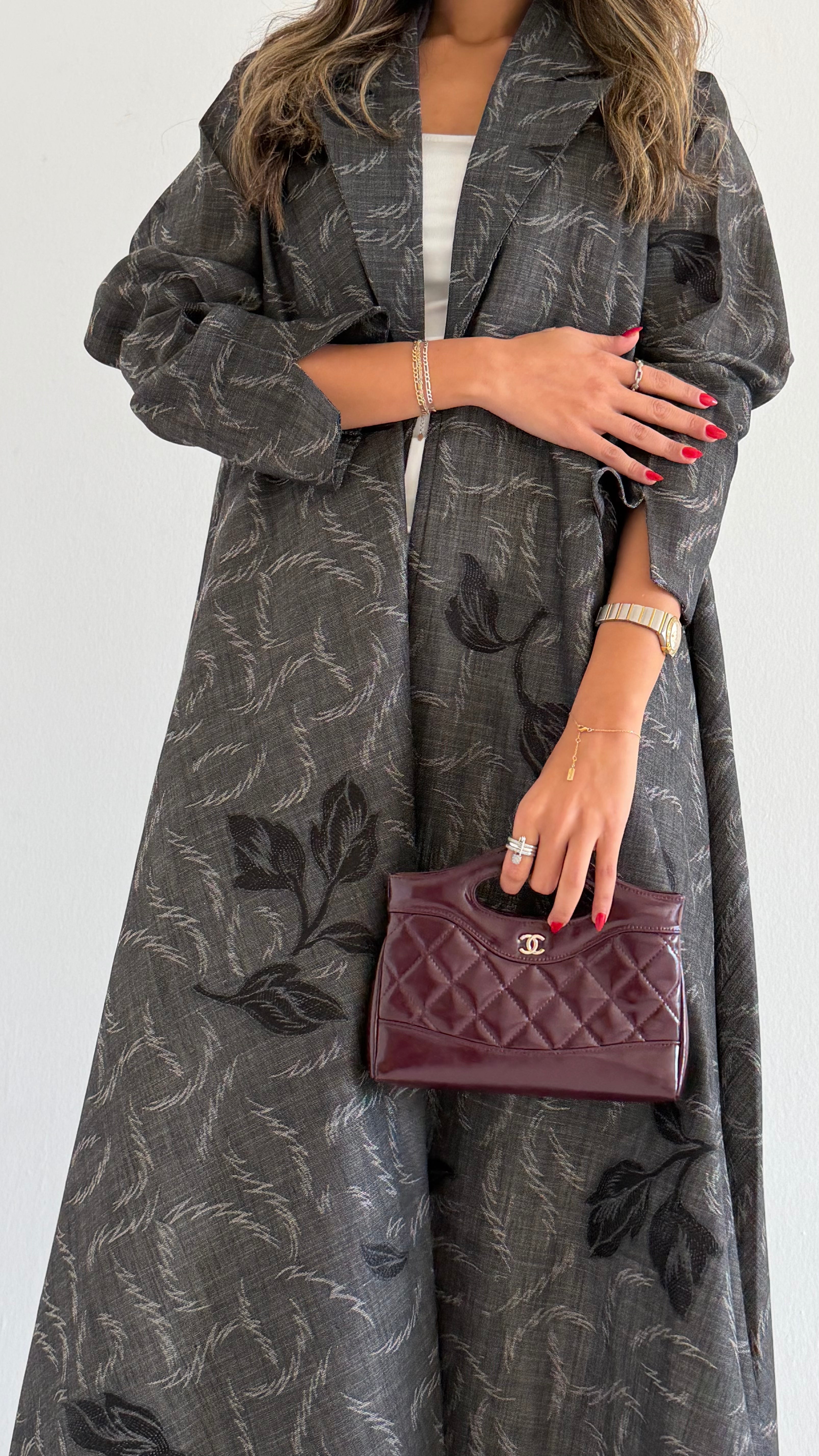 MW645 - Light Crepe Standing with Jacquard Half-Cloche