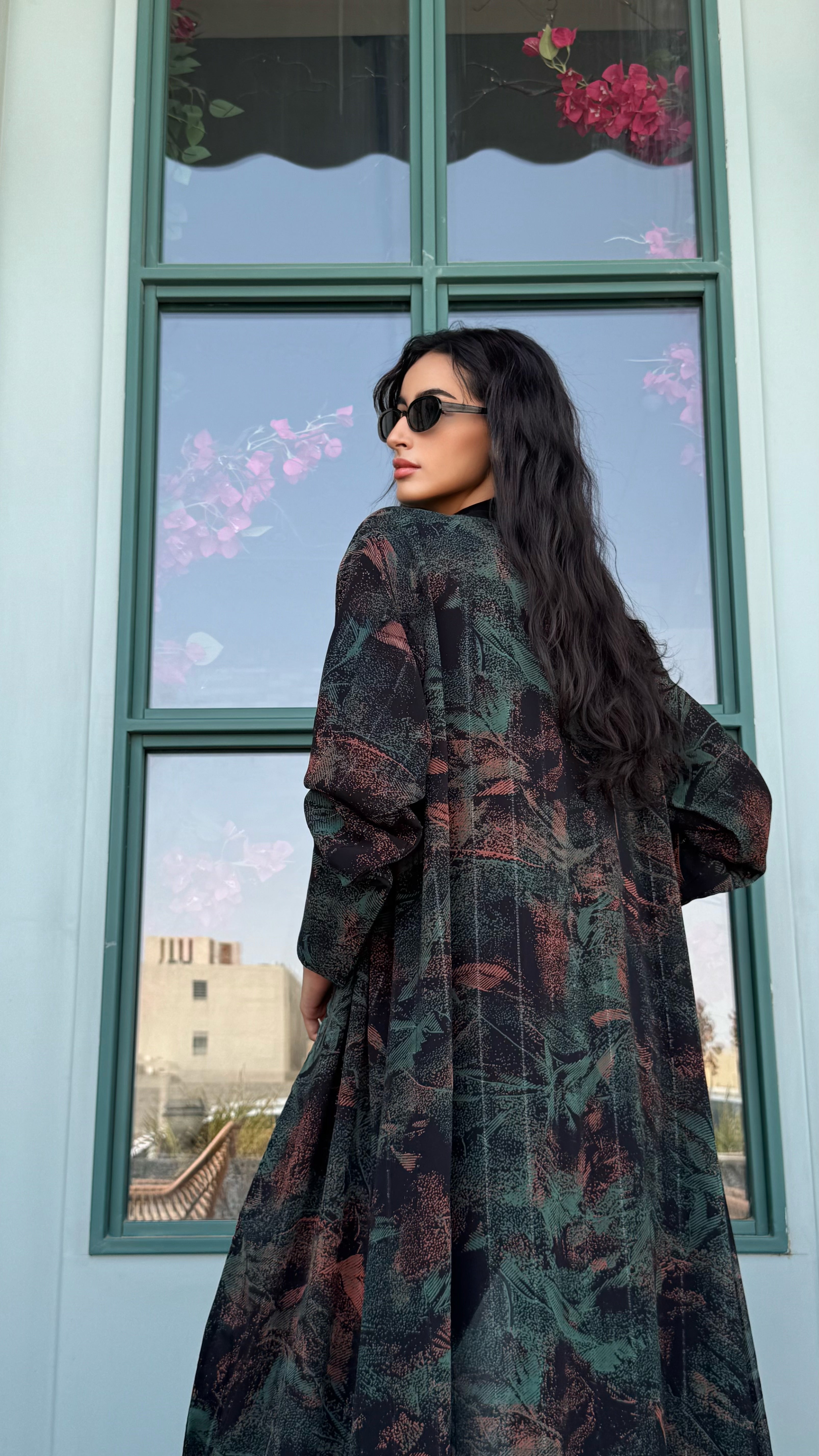 MW1485 - عباية شيفون مطبوع اومبري نص كلوش - Aya