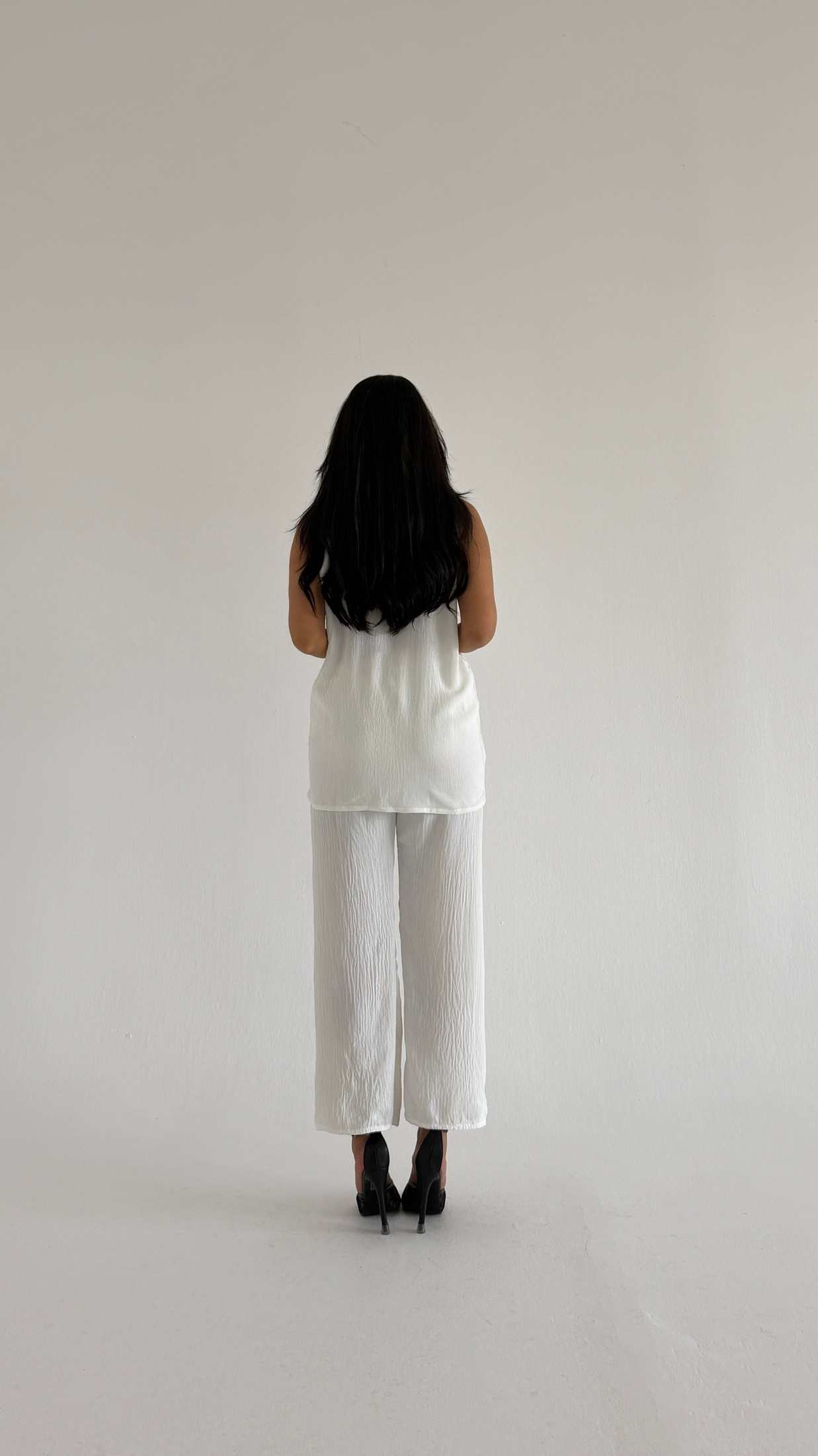 MWD08 - طقم من قطعتين باللون الابيض - Aya