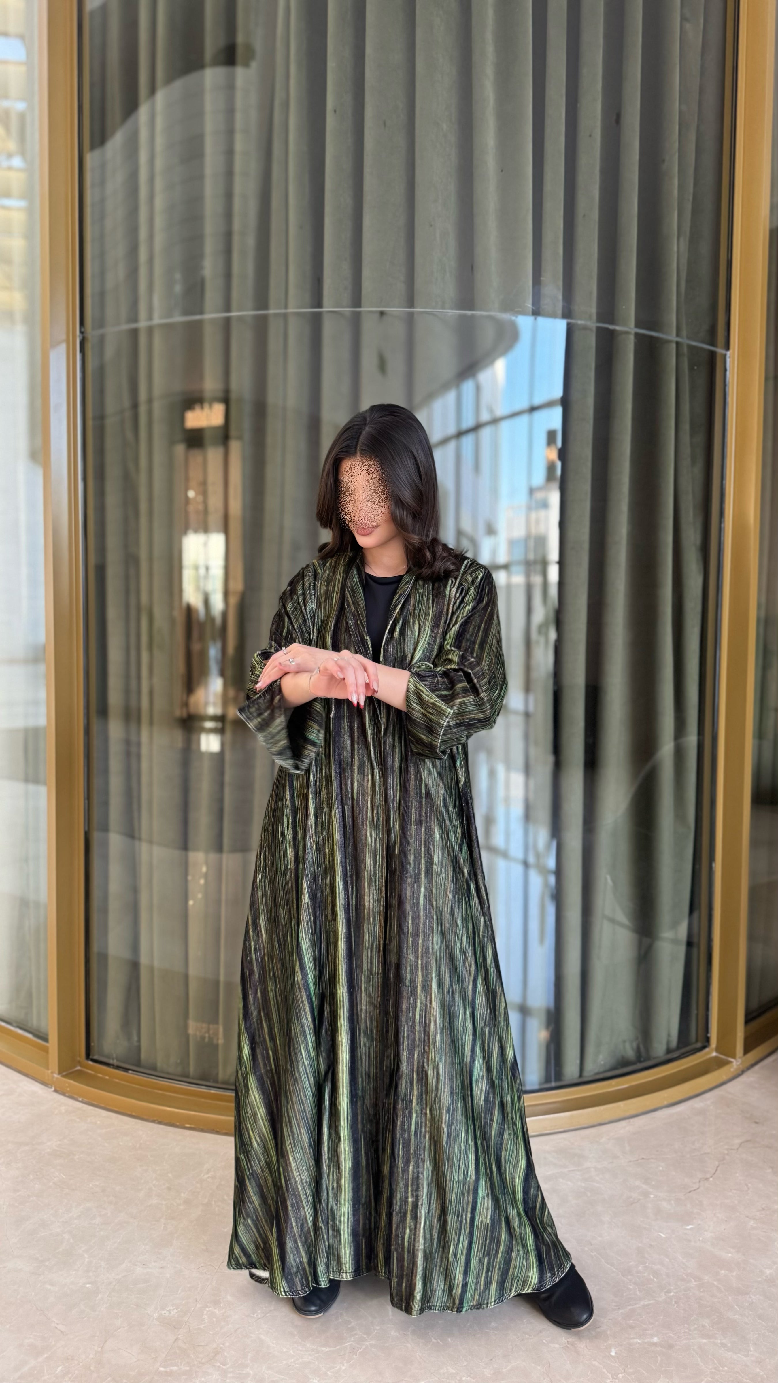 MWE115 - عباية مخمل طباعة - Aya