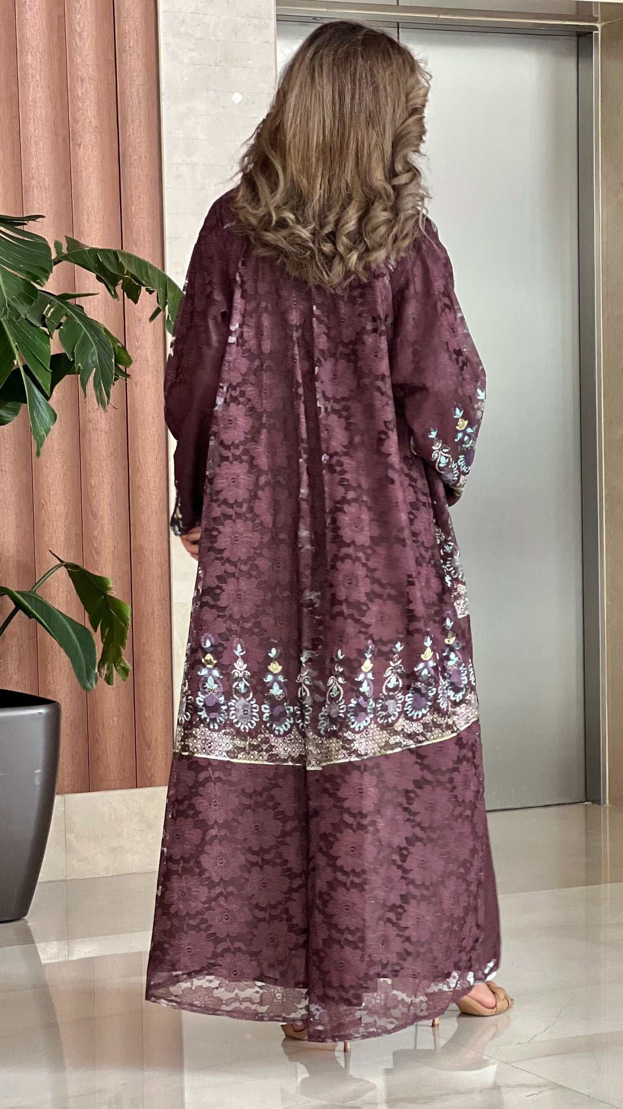 MWT482 - عباية دانتيل بني - Aya