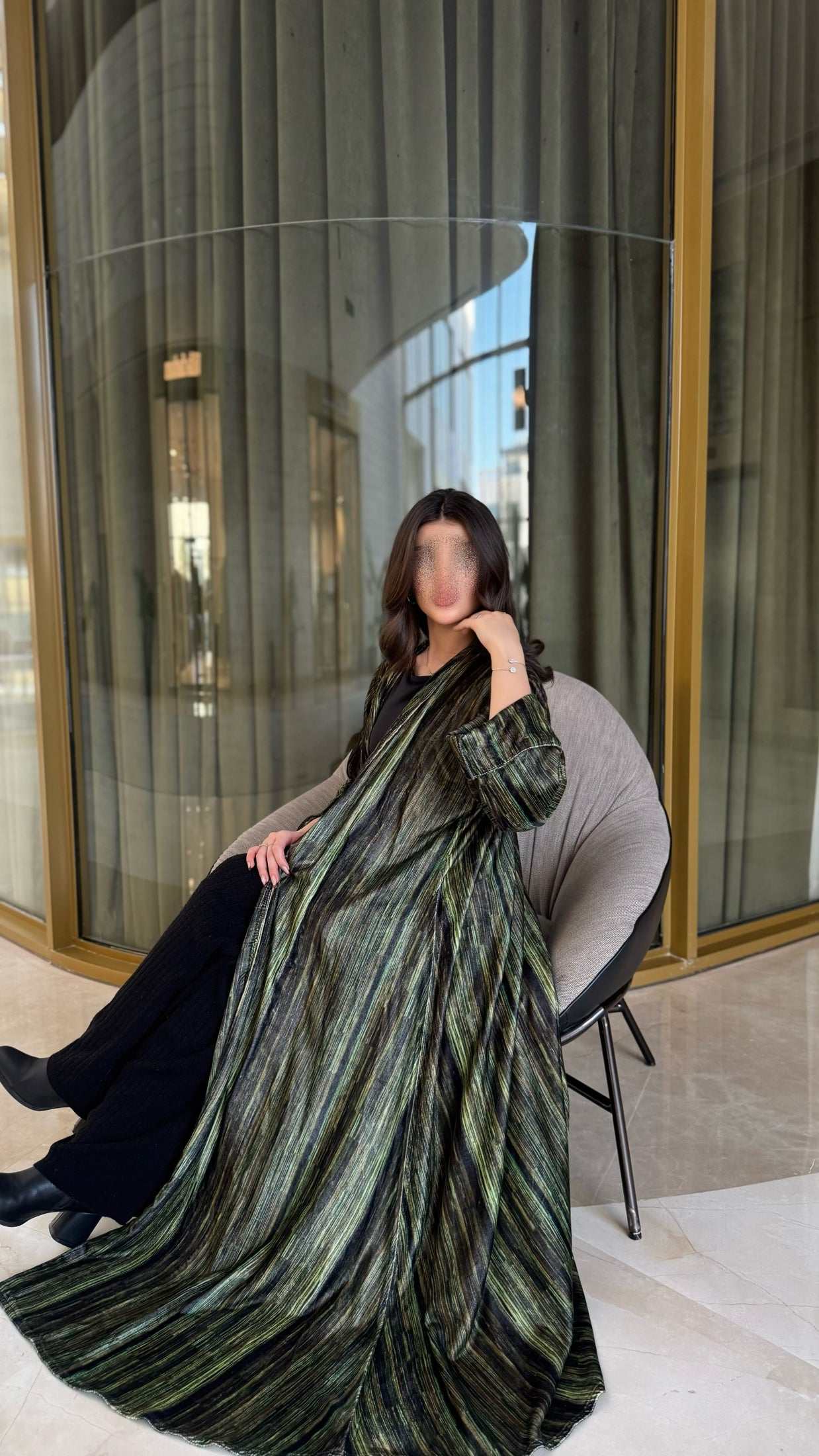 MWE115 - عباية مخمل طباعة - Aya