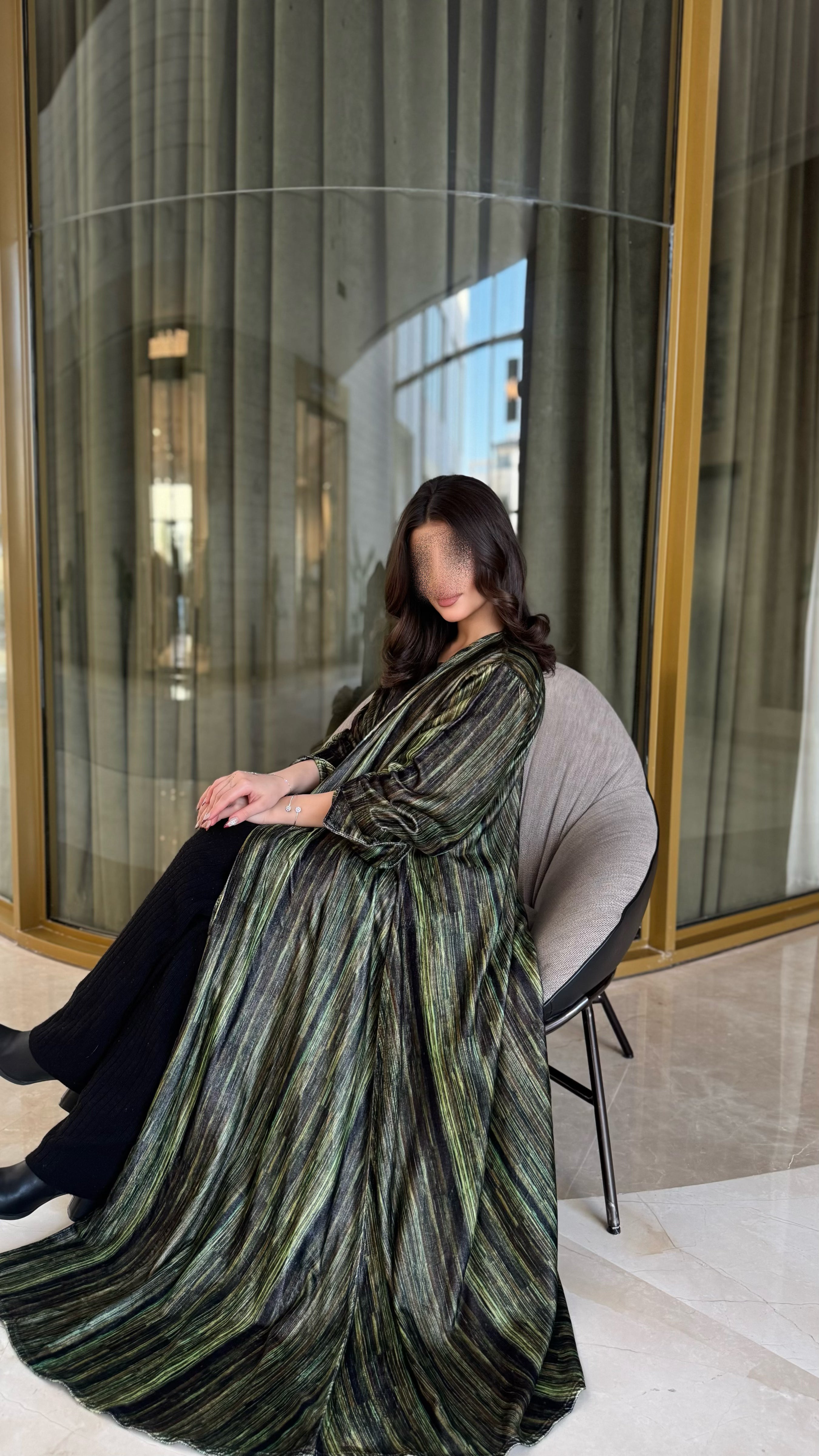 MWE115 - عباية مخمل طباعة - Aya