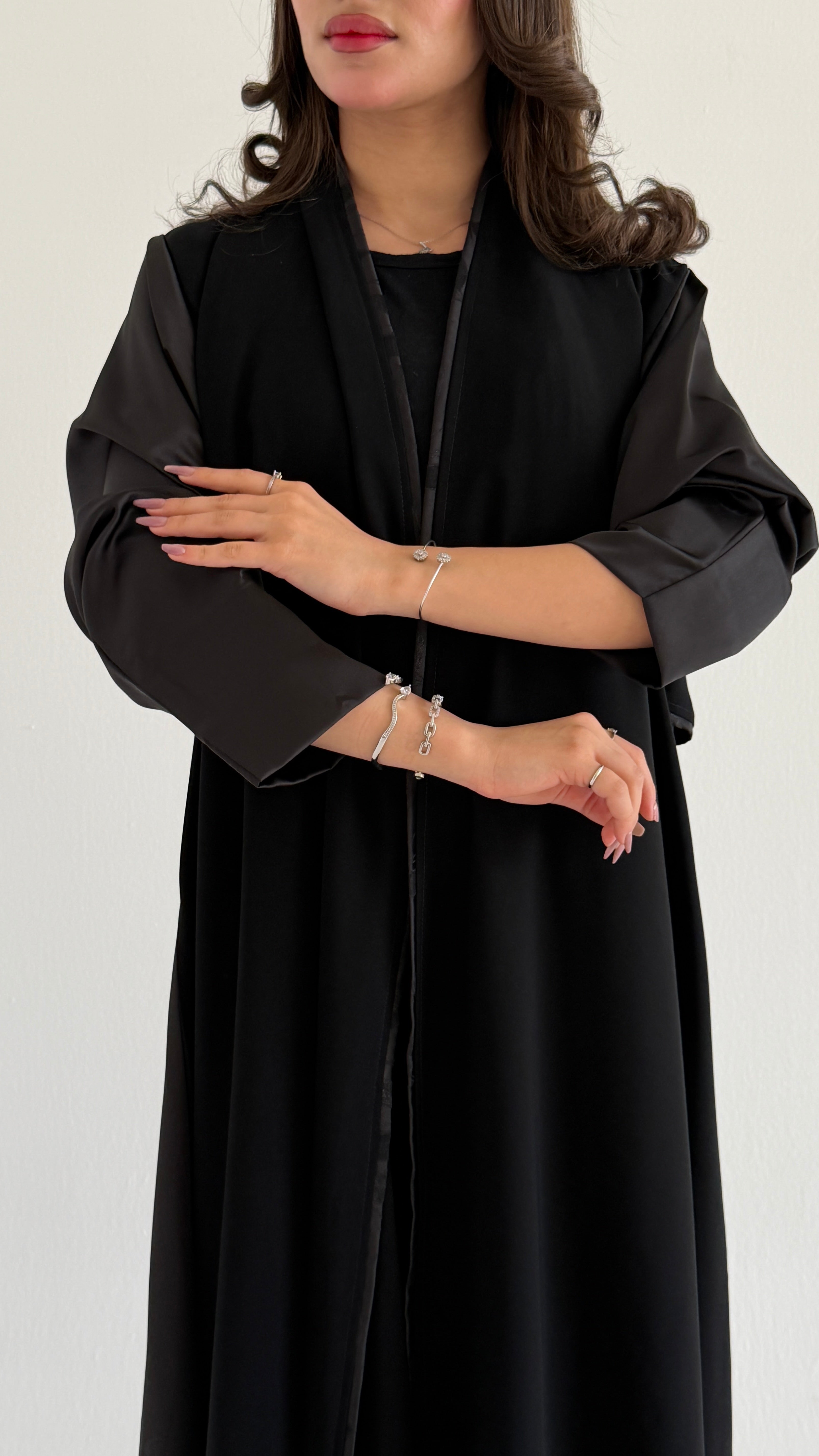 MW2111 - عباية كريب بقصة نص كلوش عصرية - Aya