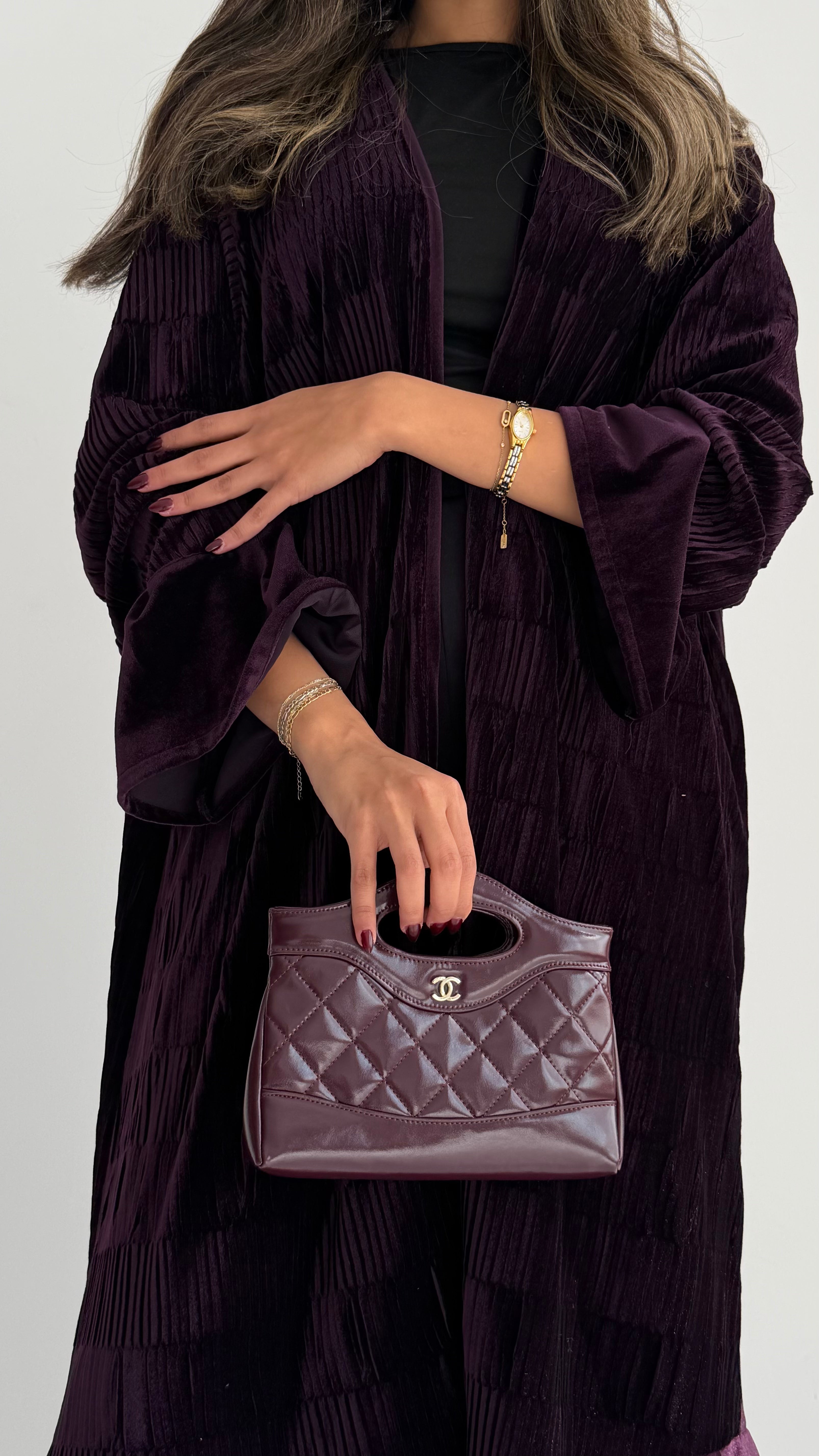 MW645 - Light Crepe Standing with Jacquard Half-Cloche