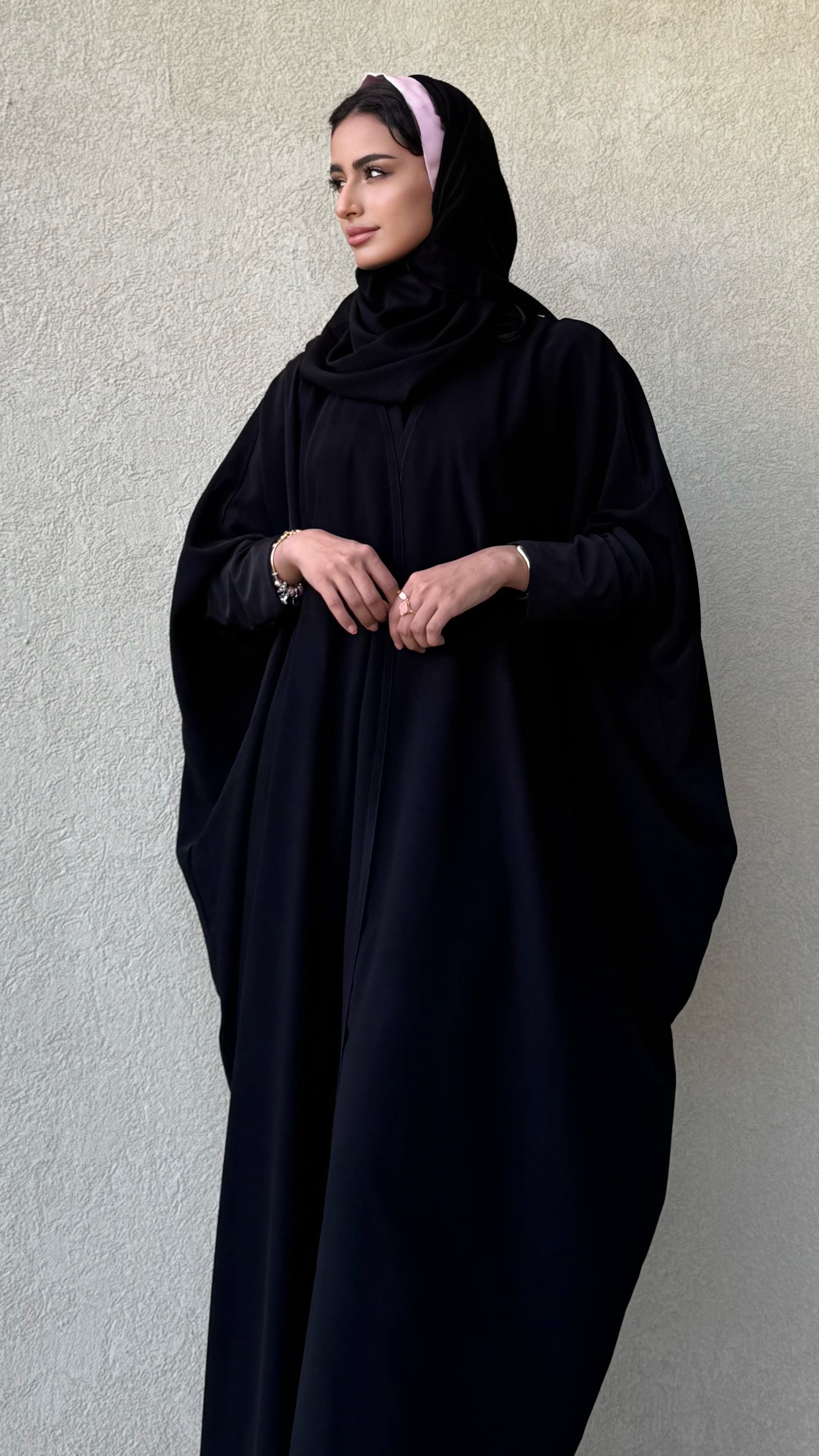 MW645 - Light Crepe Standing with Jacquard Half-Cloche