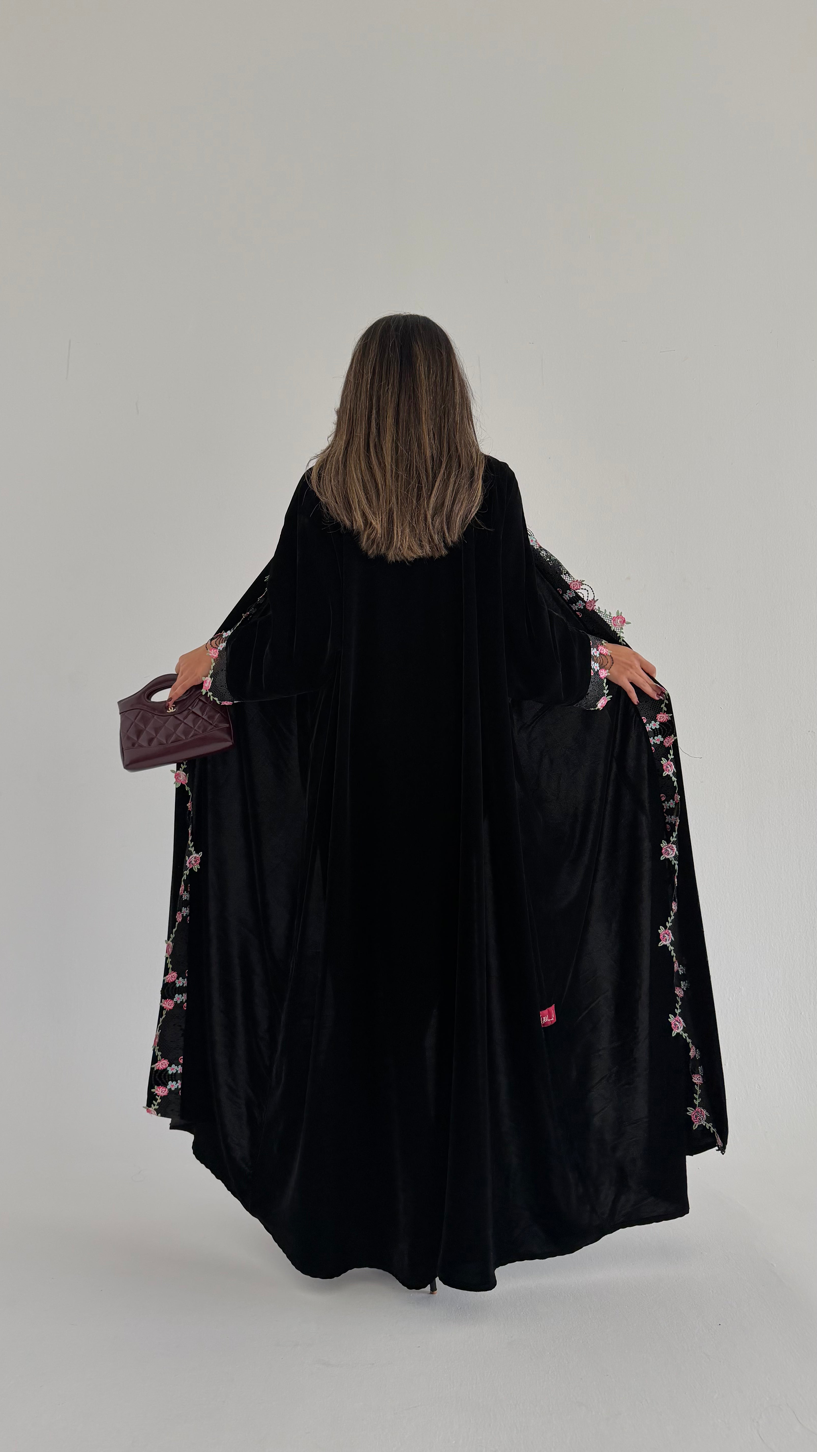 MW645 - Light Crepe Standing with Jacquard Half-Cloche