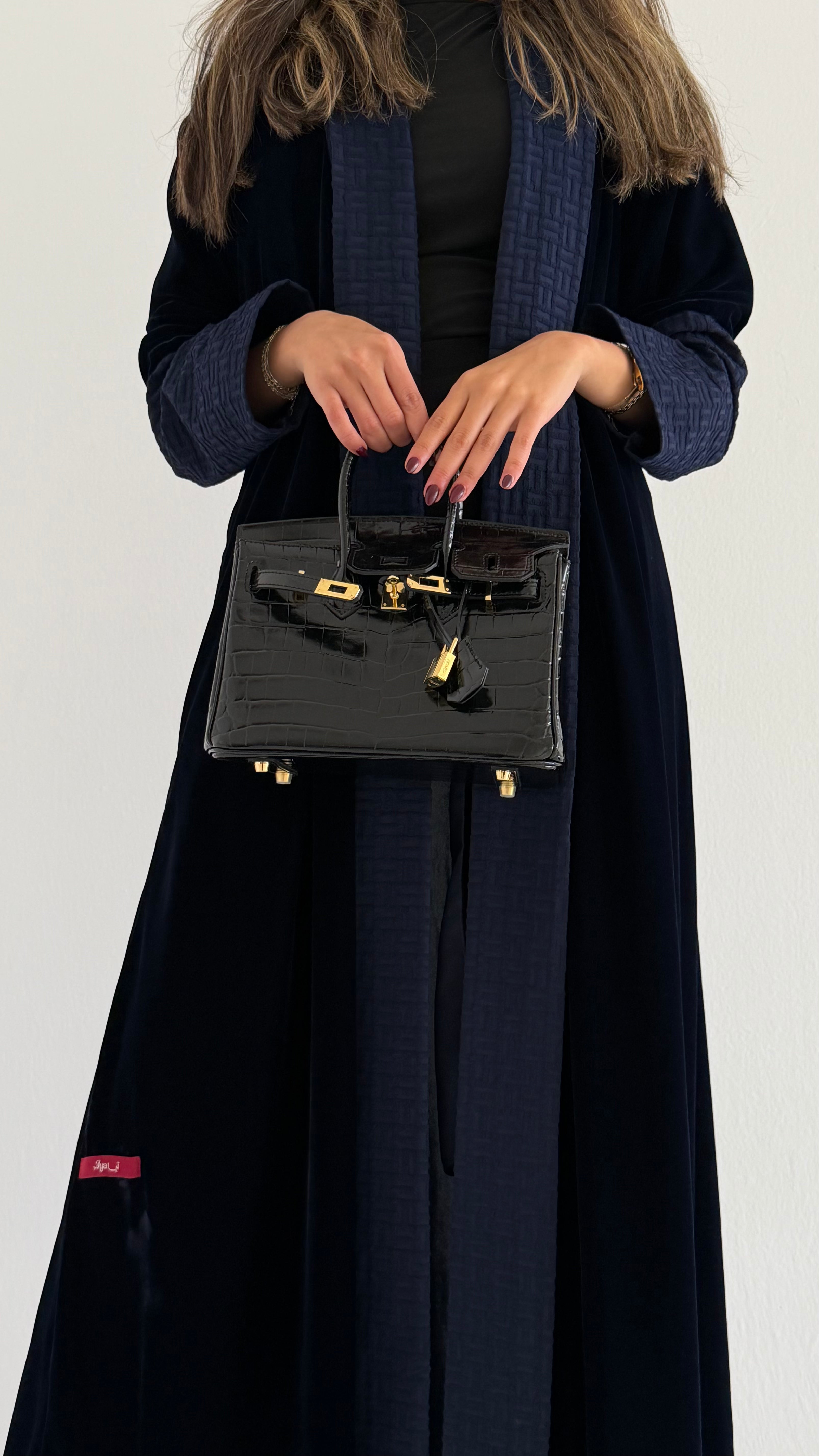 MW645 - Light Crepe Standing with Jacquard Half-Cloche