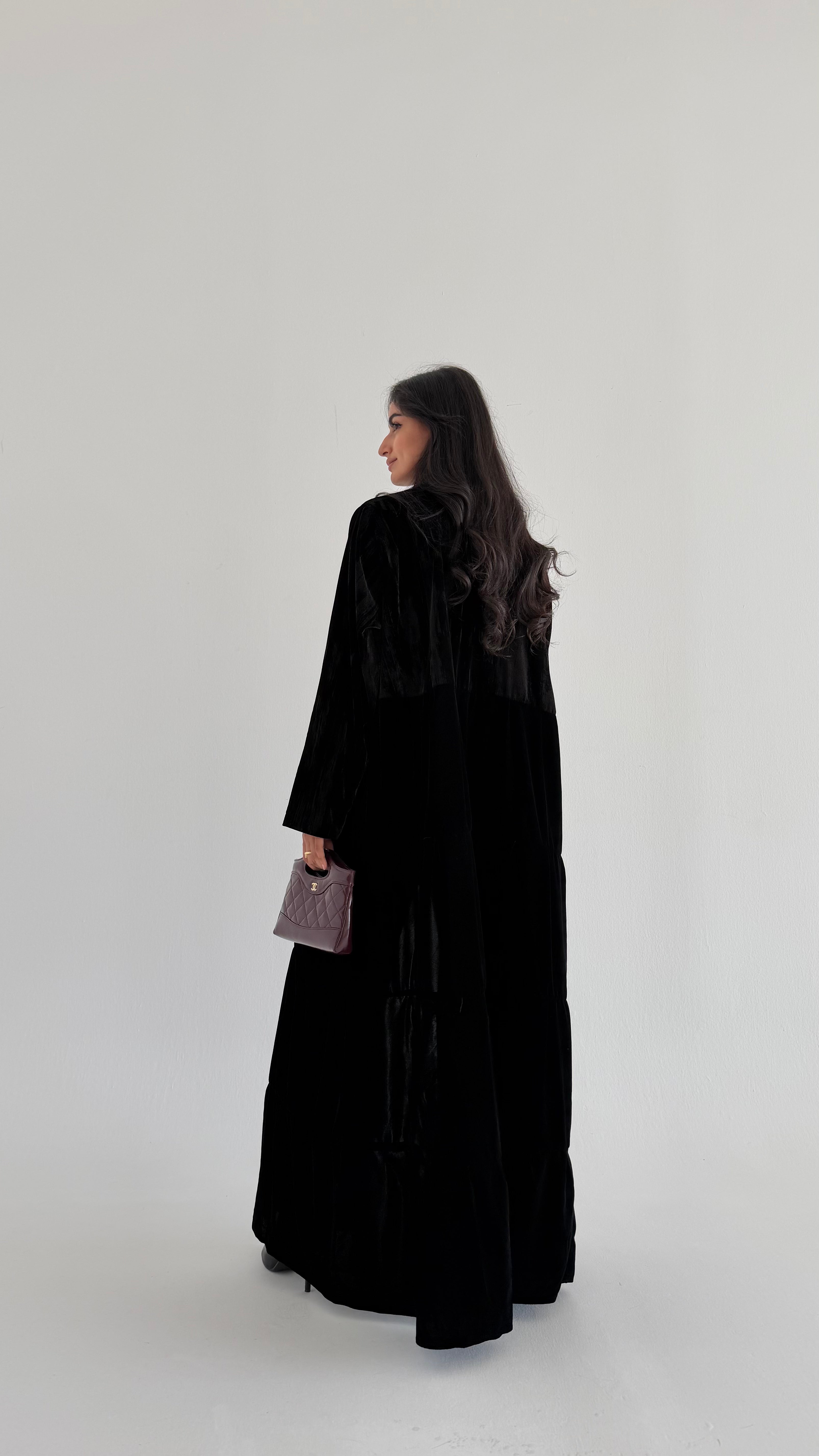 MW645 - Light Crepe Standing with Jacquard Half-Cloche