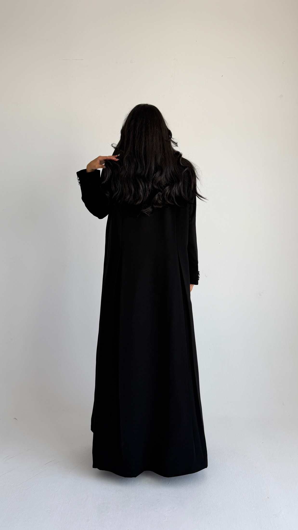 MWT1190 - عباية بليزر بتدخيلة ساتان - Aya
