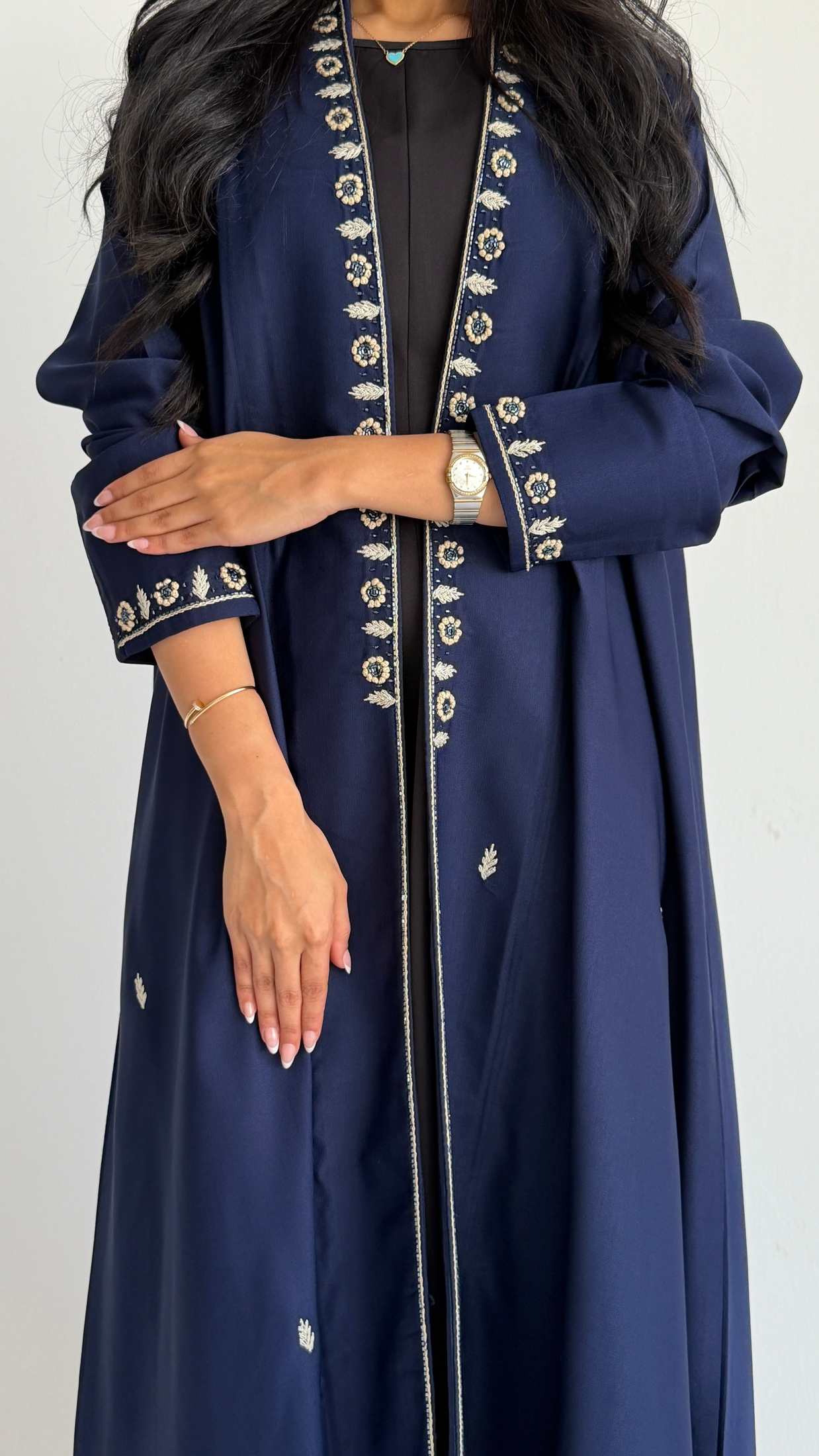 MWT4256 - عباية كتان بشك زهور دائرية - Aya