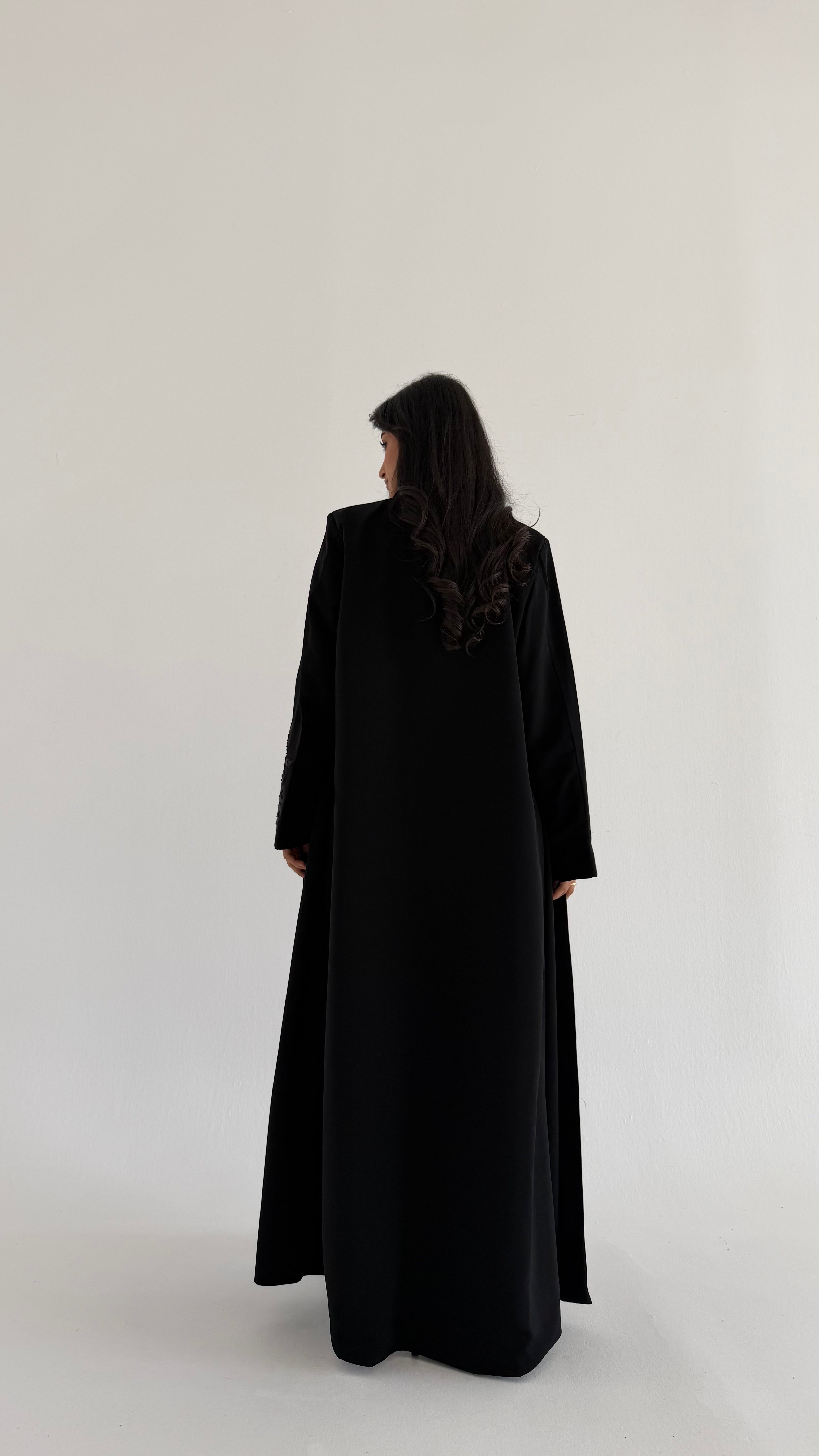 MW645 - Light Crepe Standing with Jacquard Half-Cloche