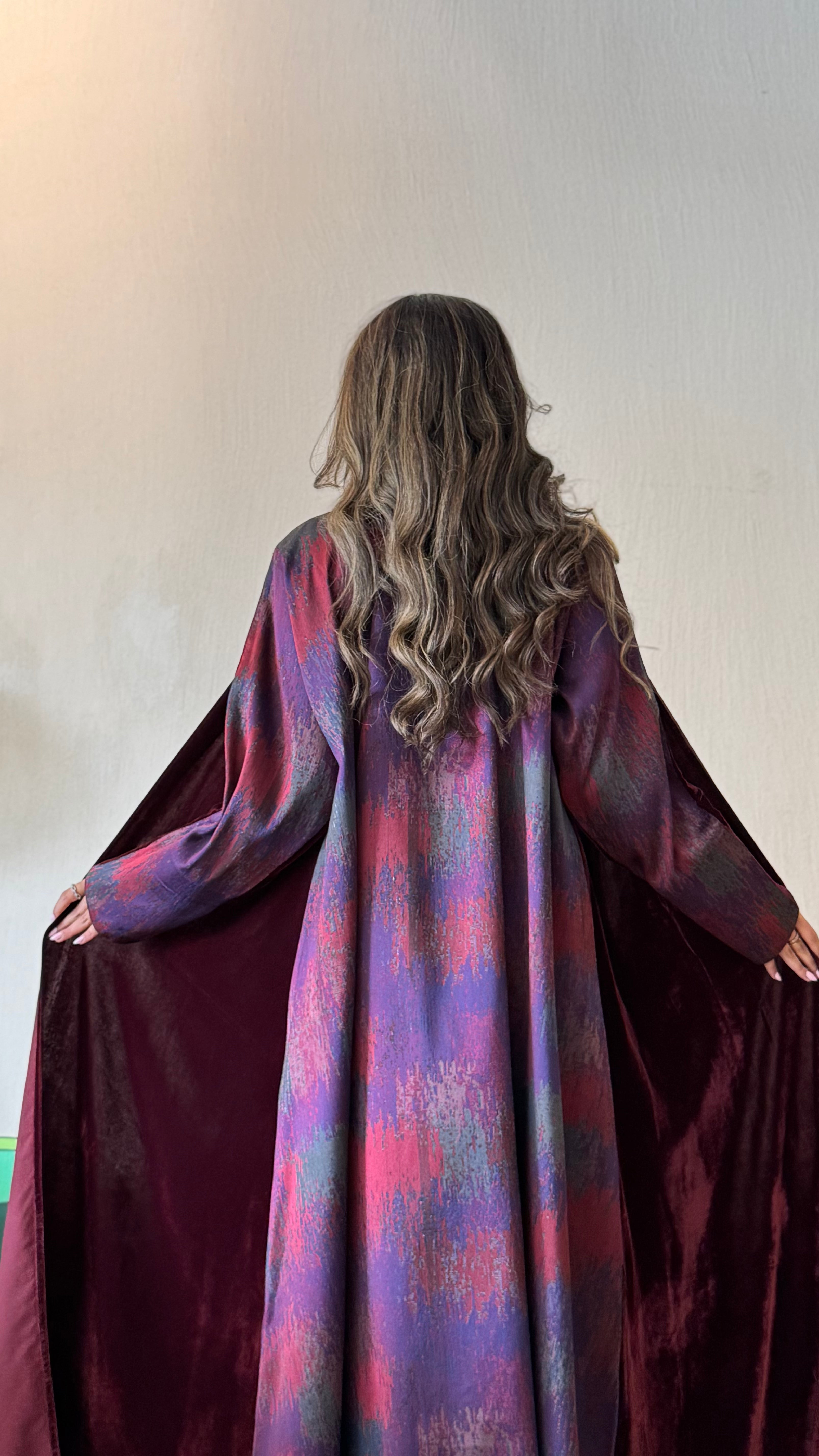 MW1759 - عباية مخمل من الامام والخلف جاكار - Aya