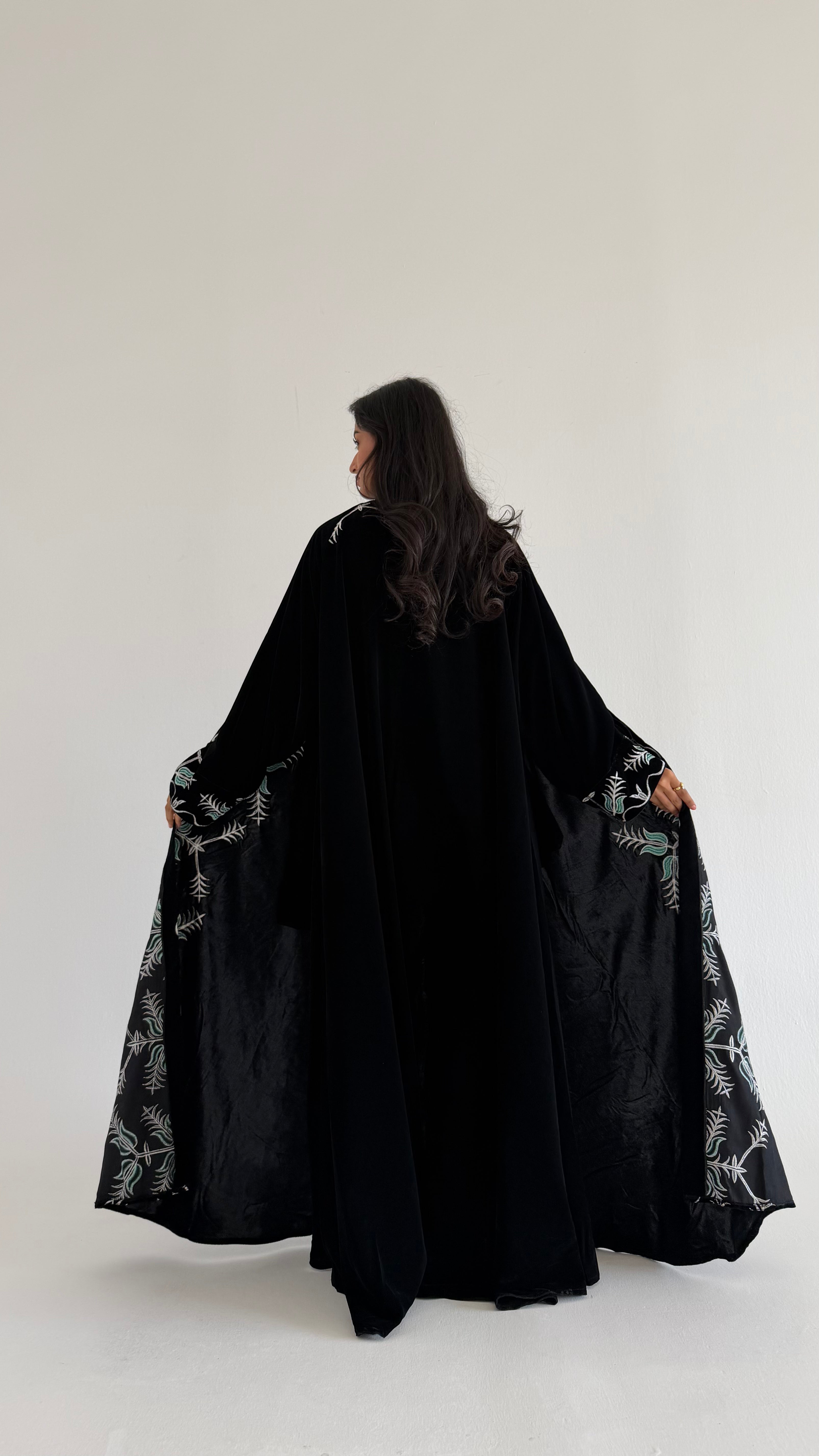 MW1781 - قماش مخمل دبل كلوش تطريز كمبيوتر