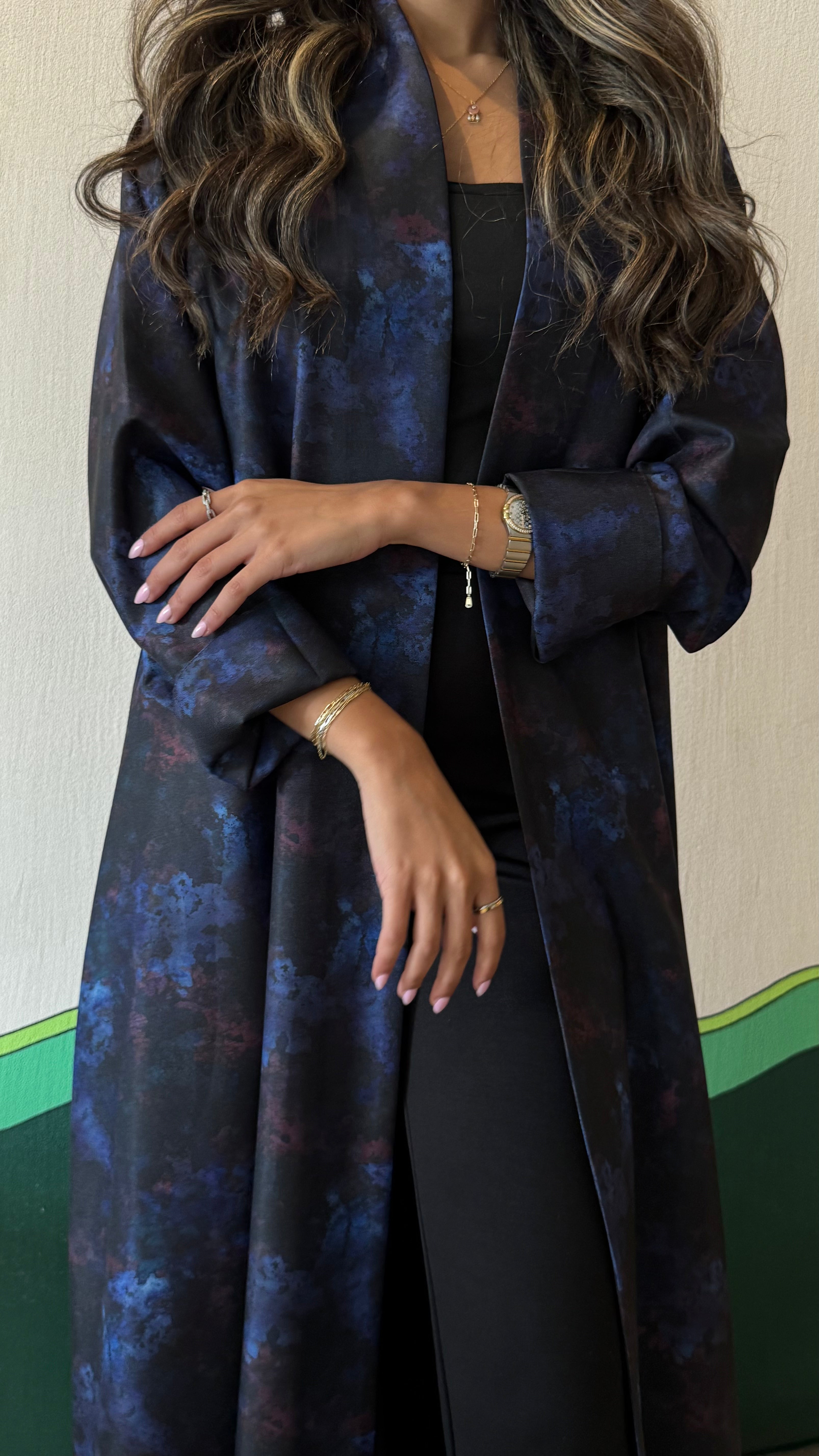 MW645 - Light Crepe Standing with Jacquard Half-Cloche