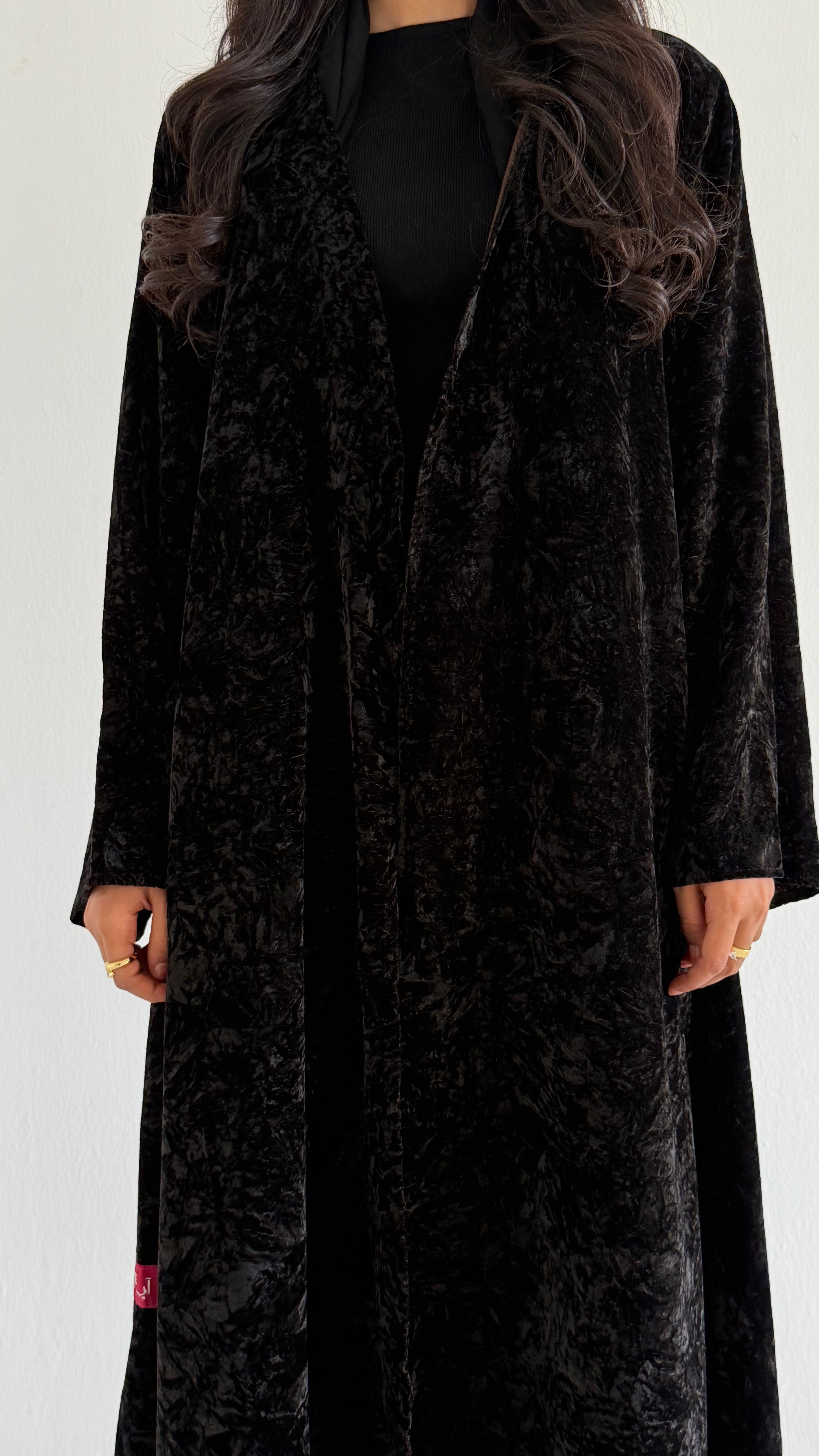 MW1769 - عباية مخمل مشجرة